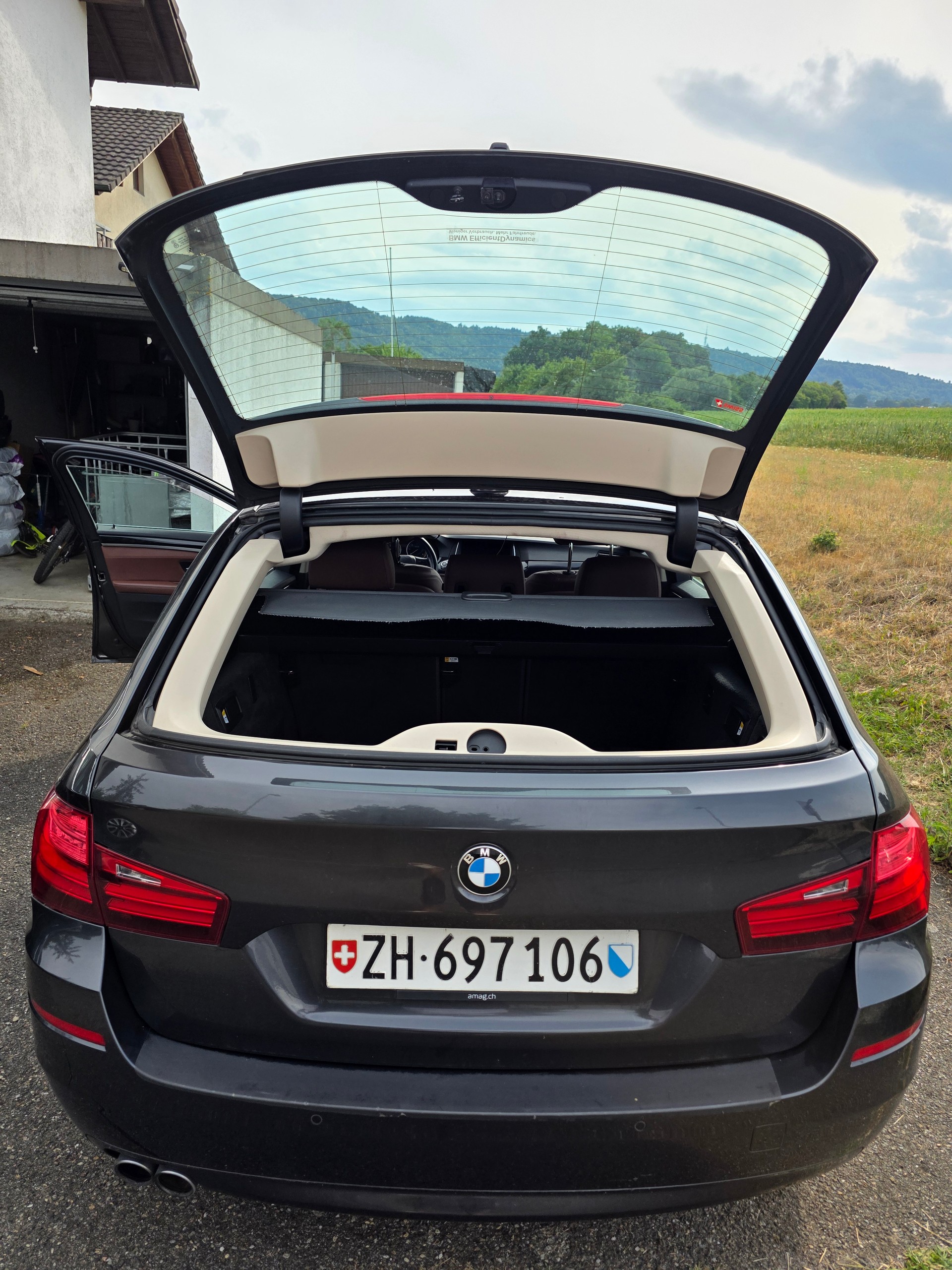 BMW 520d Touring Luxury Line Steptronic-image-10