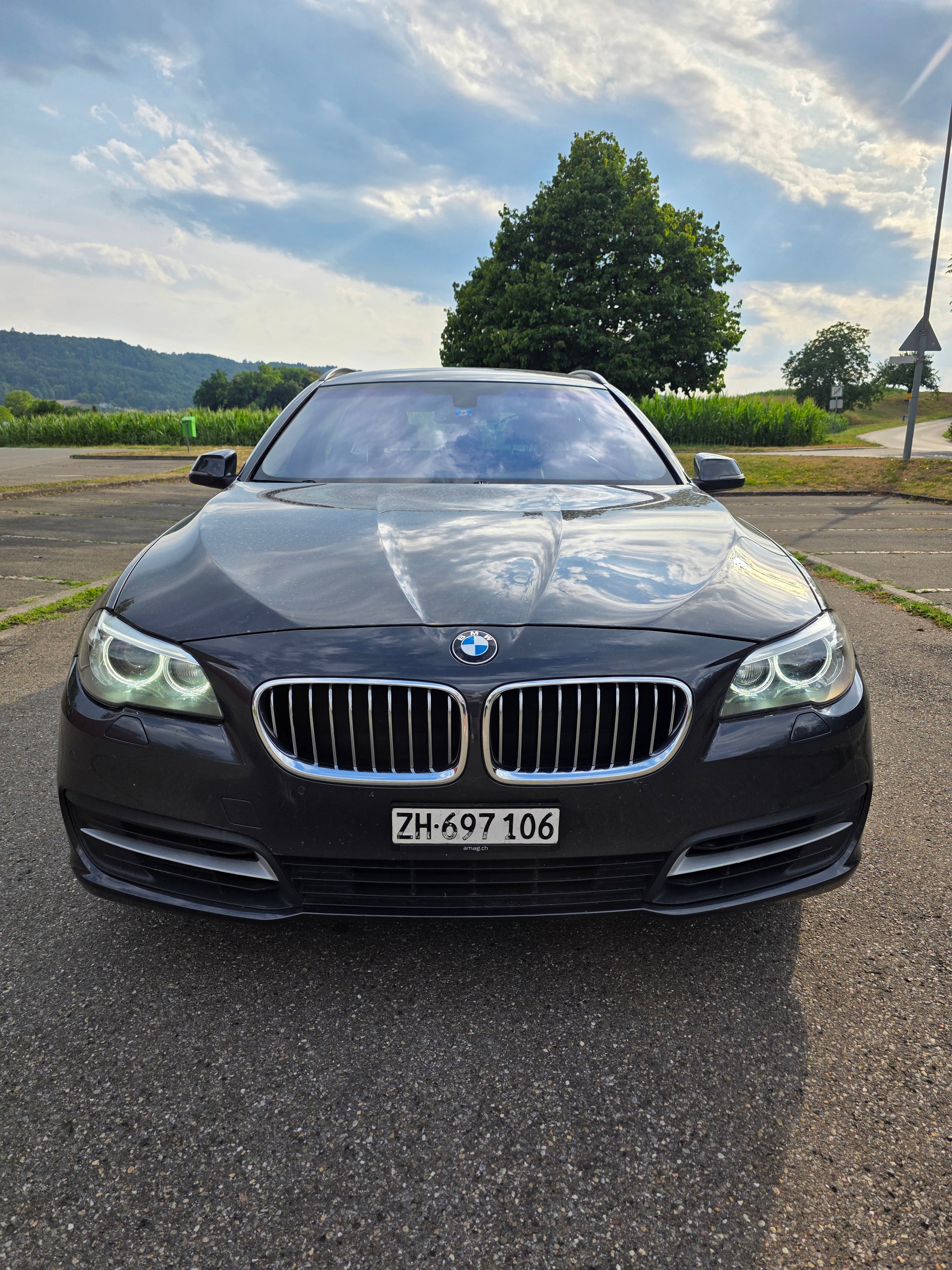 BMW 520d Touring Luxury Line Steptronic-image-2