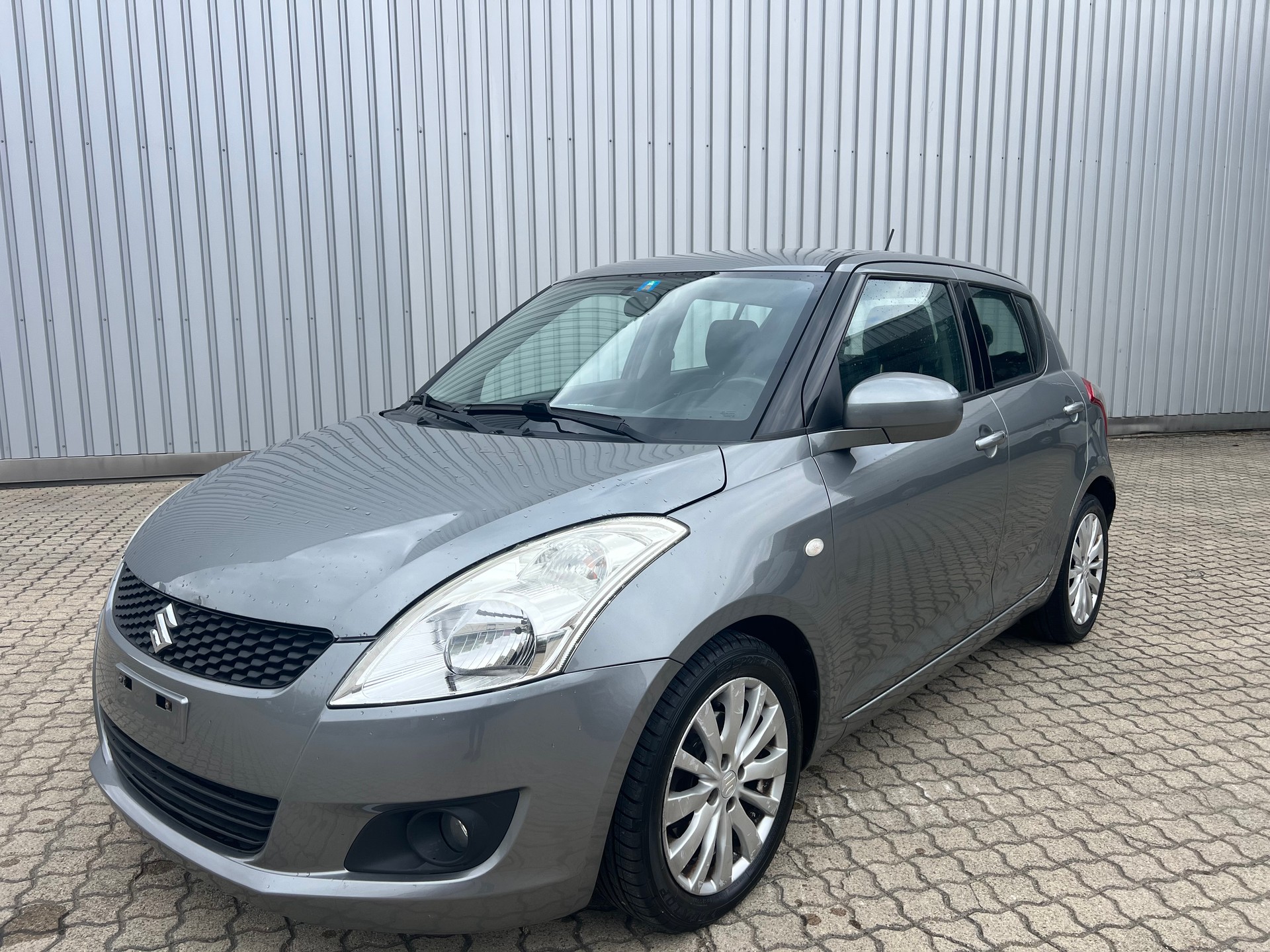 SUZUKI Swift 1.2i 16V GL Automatic