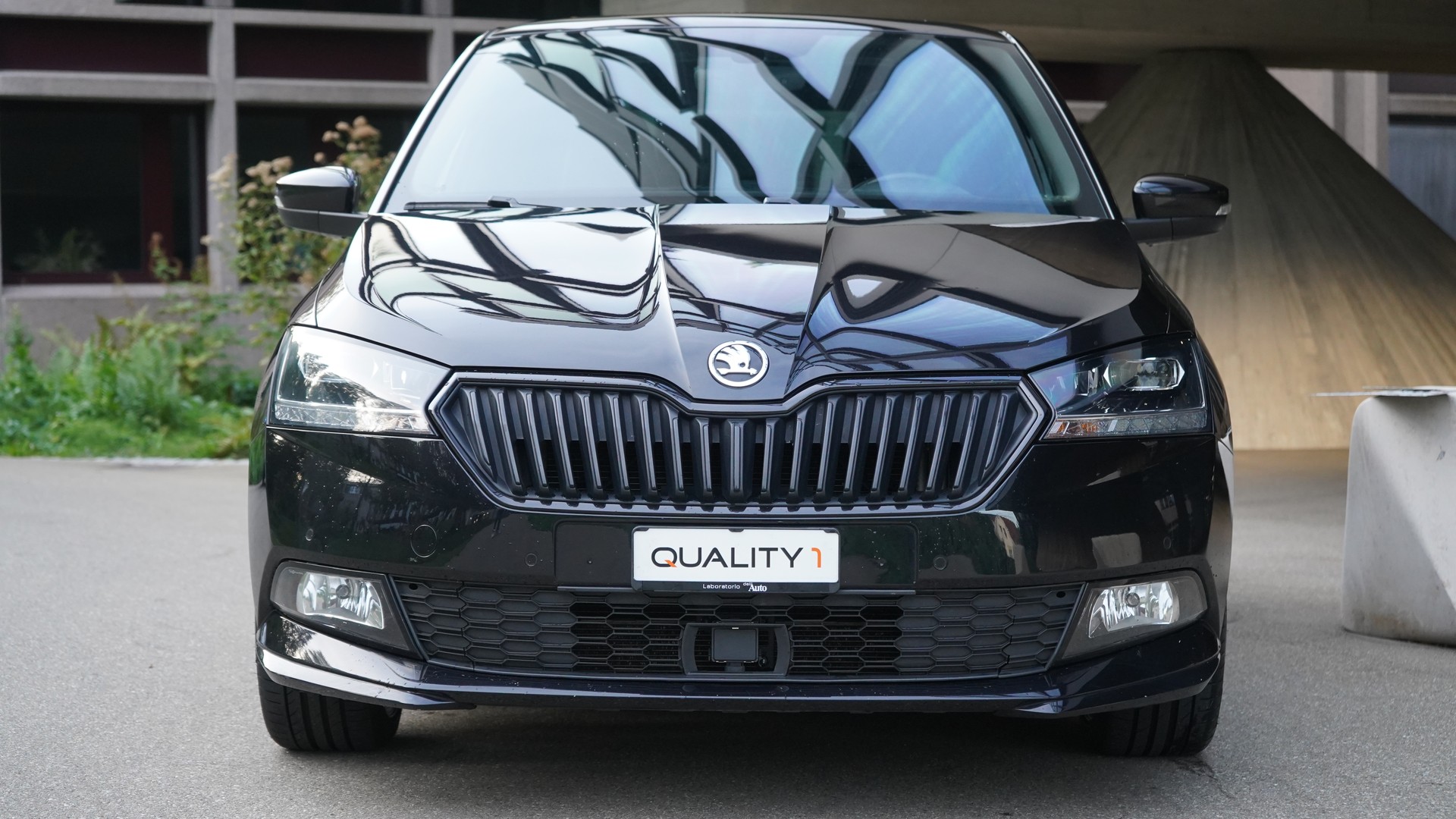 SKODA Fabia 1.0 TSI Monte Carlo DSG-showroom-element-1