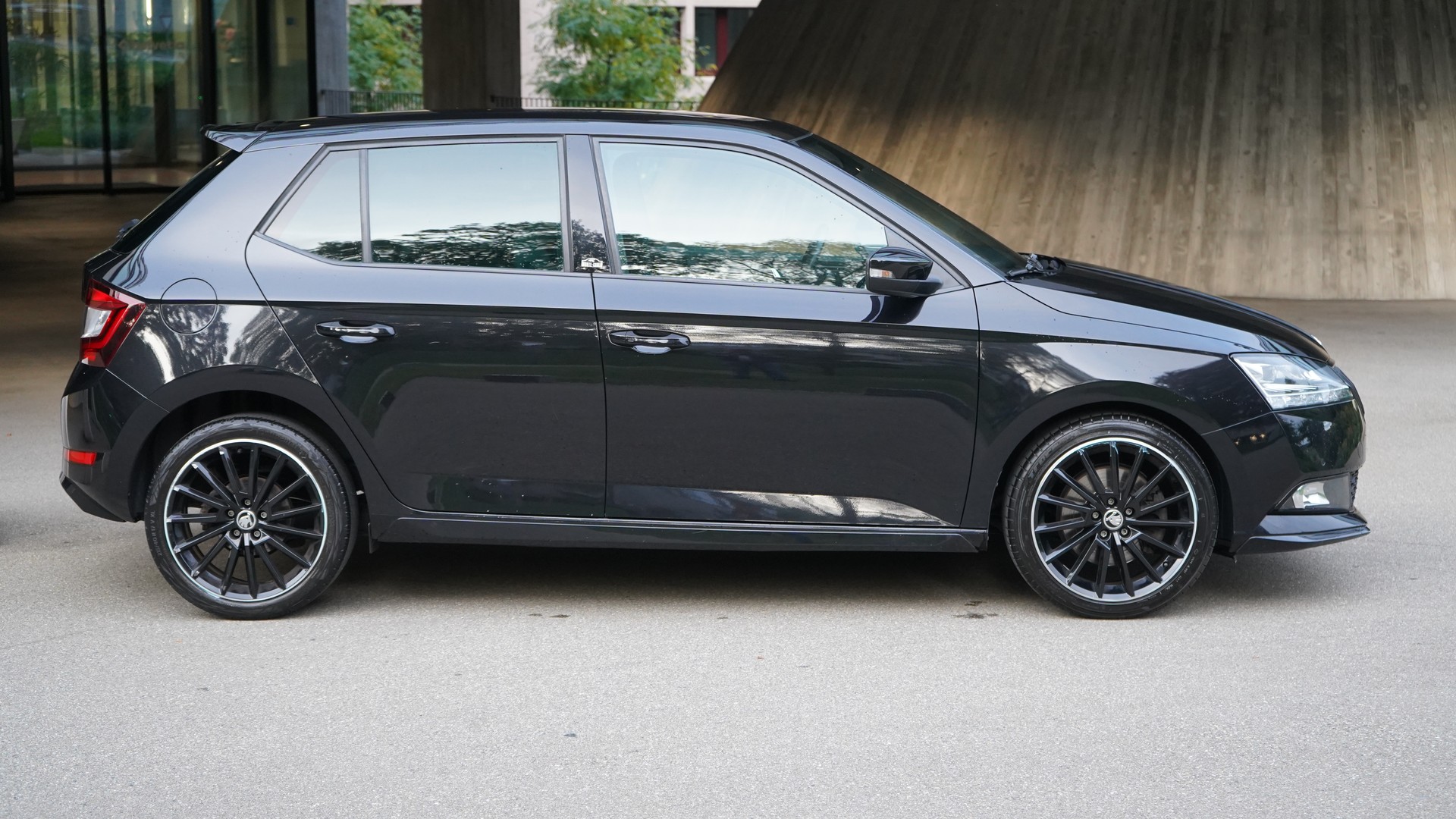 SKODA Fabia 1.0 TSI Monte Carlo DSG-showroom-element-3