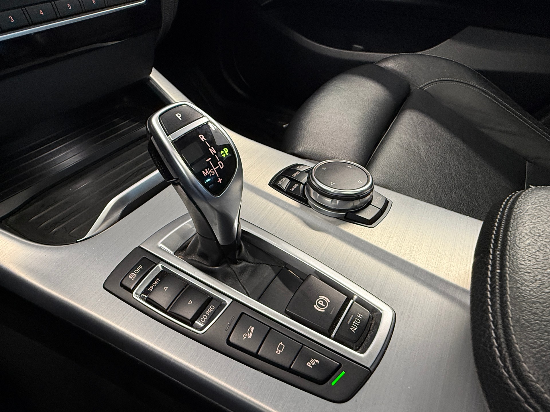 BMW X3 xDrive 35d Steptronic M-Sport Paket Ab 250.- pro Monat Head-Up Panorama-image-19