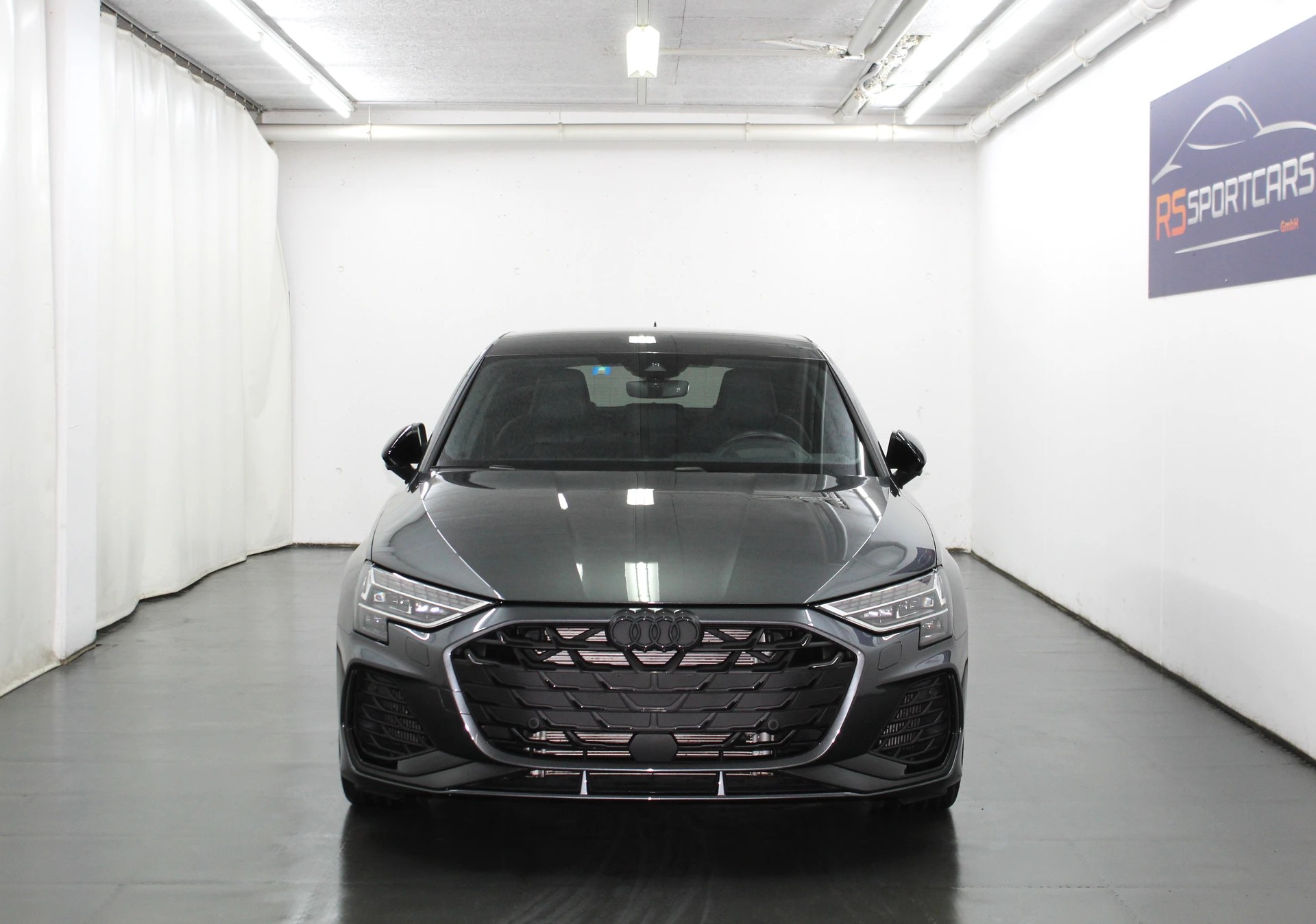 AUDI S3 Sportback TFSI quattro S-tronic 333PS Optikpaket schwarz / CH-Fahrzeug-showroom-element-2
