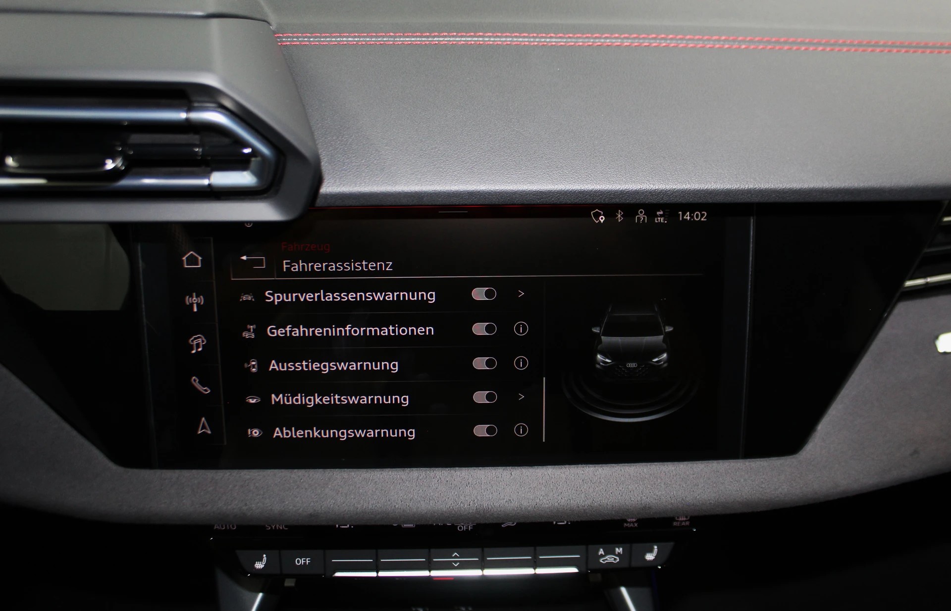 AUDI S3 Sportback TFSI quattro S-tronic 333PS Optikpaket schwarz / CH-Fahrzeug-image-26