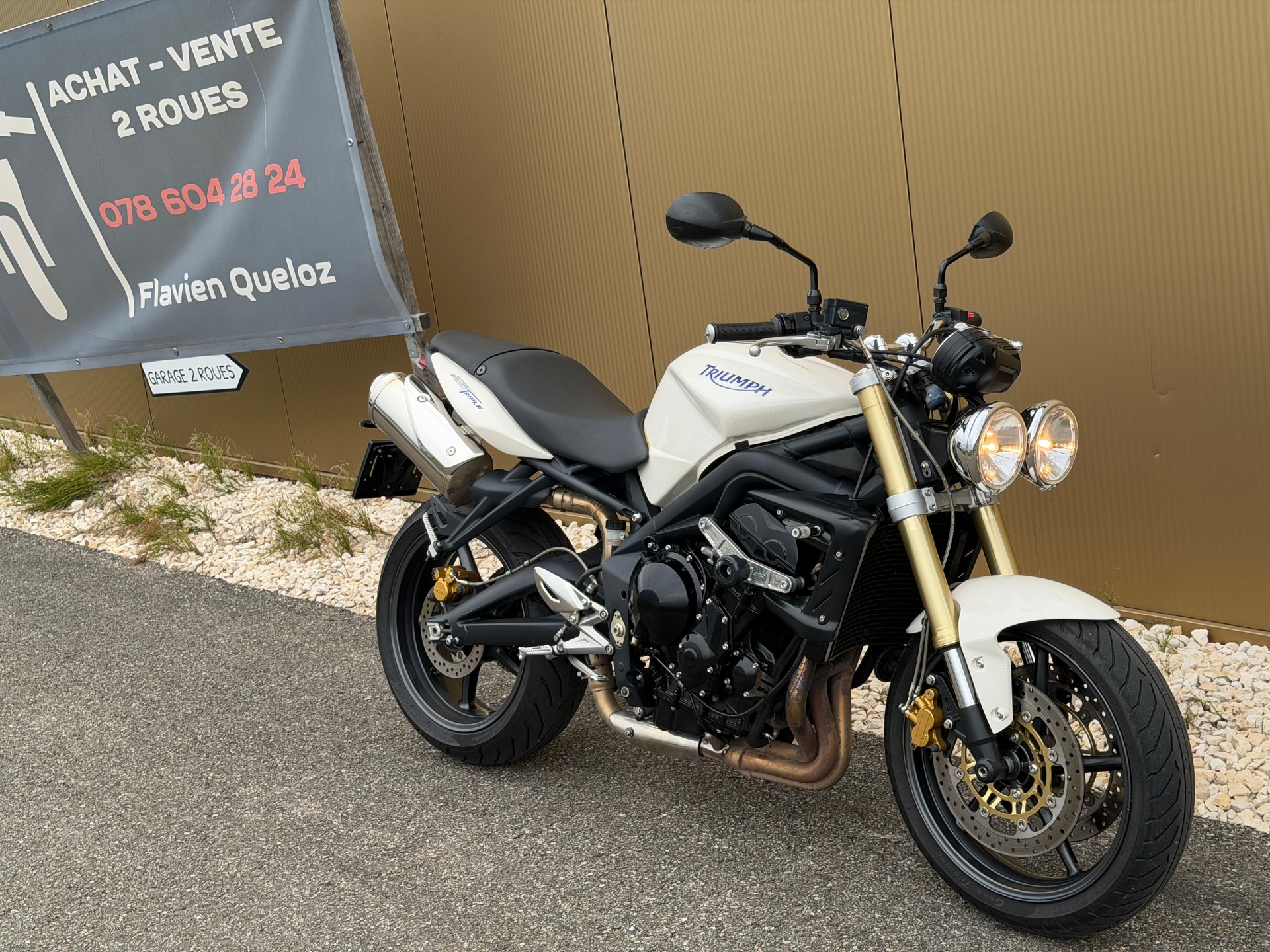TRIUMPH Street Triple 675-image-2