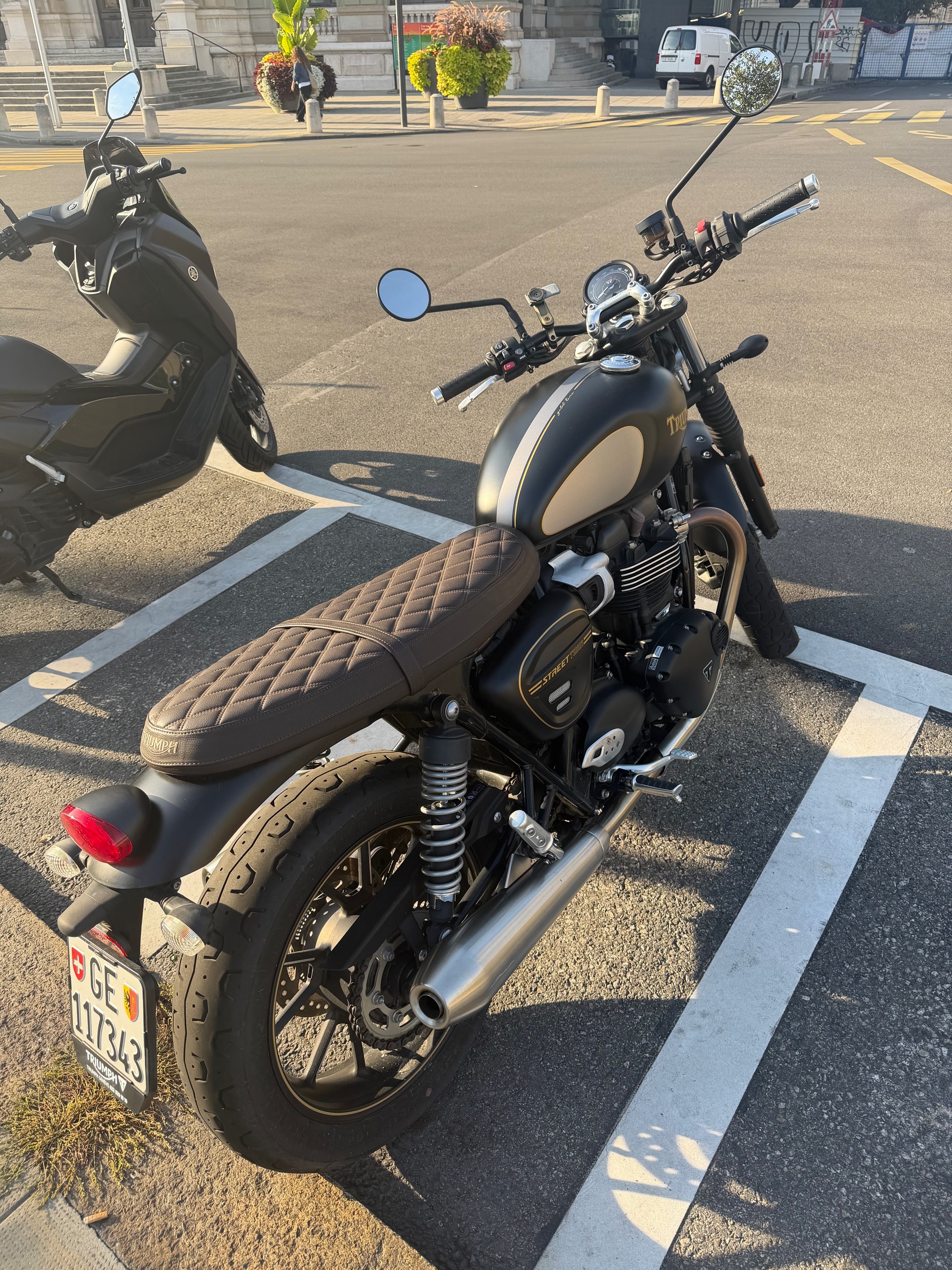 TRIUMPH Street Twin 900-image-3