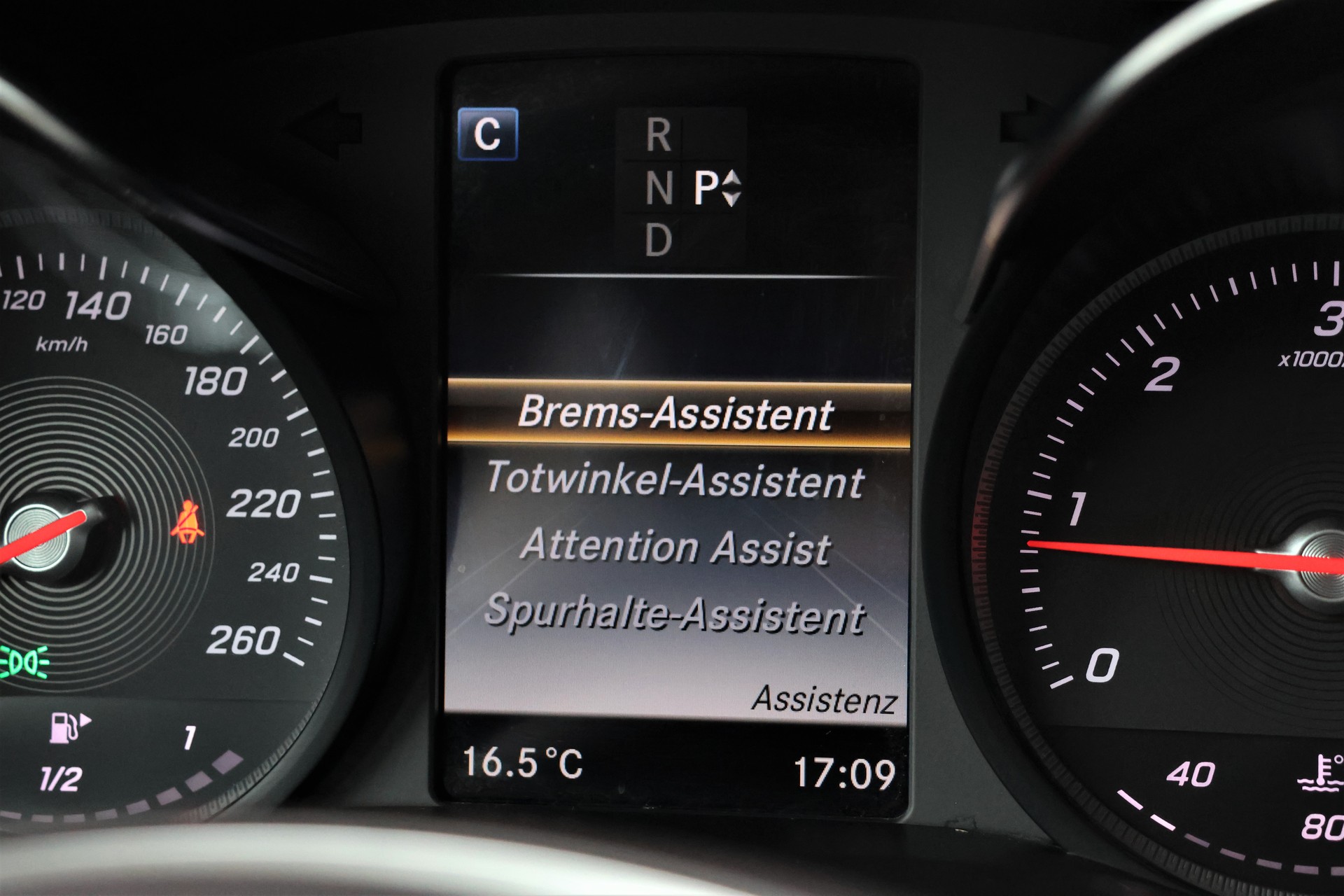 MERCEDES-BENZ GLC 250d Off-Road 4Matic 9G-Tronic (CH) +2.5T AHK-image-27
