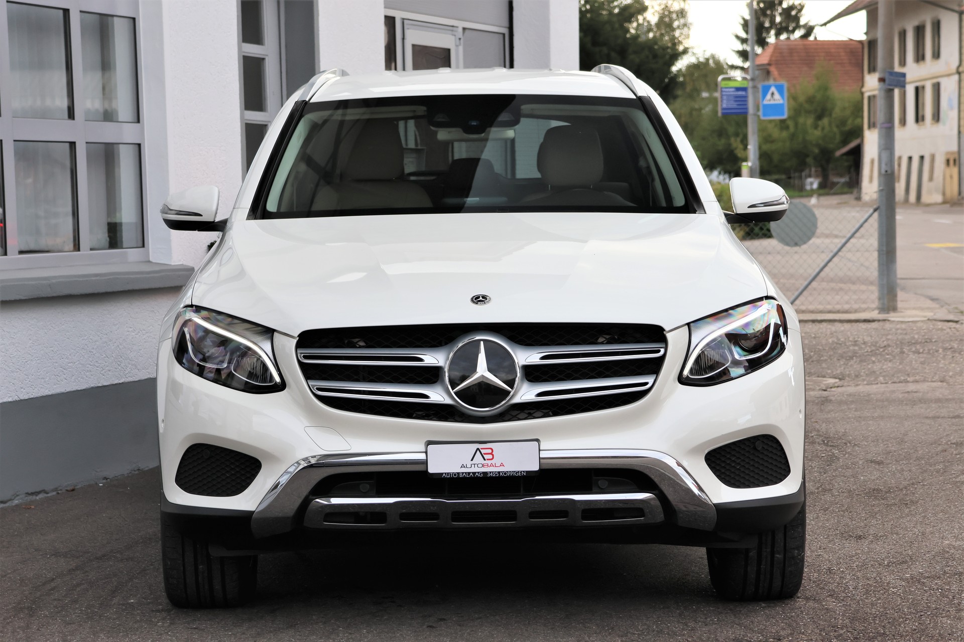 MERCEDES-BENZ GLC 250d Off-Road 4Matic 9G-Tronic (CH) +2.5T AHK-showroom-element-1