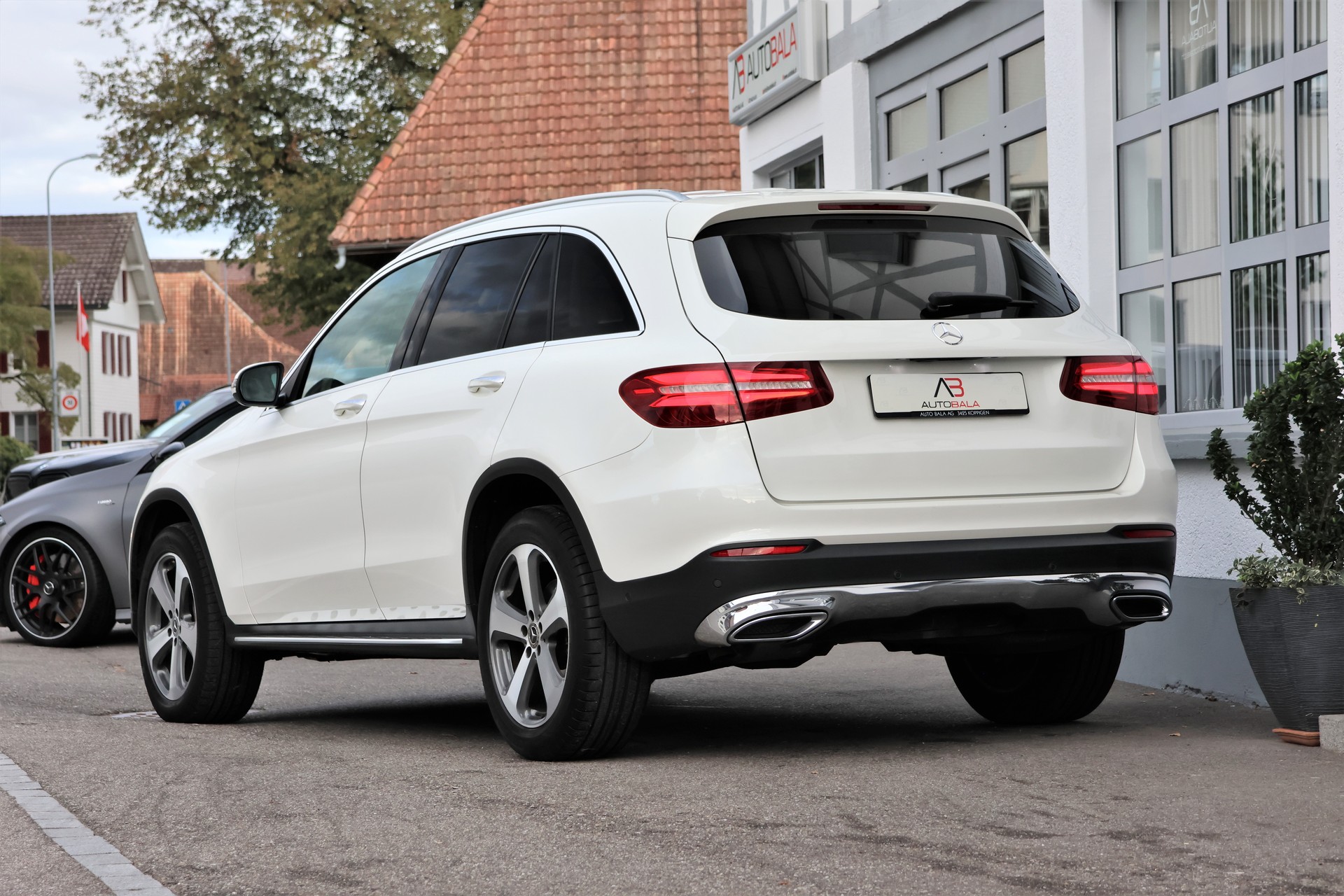 MERCEDES-BENZ GLC 250d Off-Road 4Matic 9G-Tronic (CH) +2.5T AHK-showroom-element-2