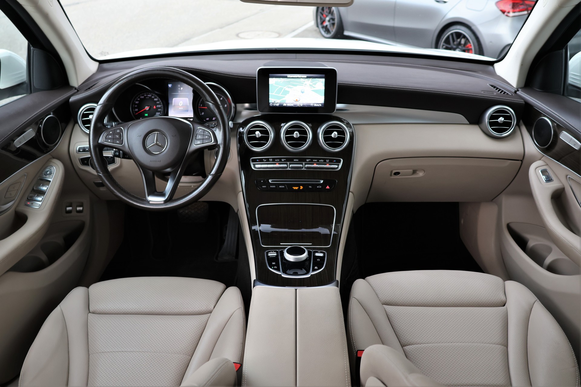 MERCEDES-BENZ GLC 250d Off-Road 4Matic 9G-Tronic (CH) +2.5T AHK-image-16