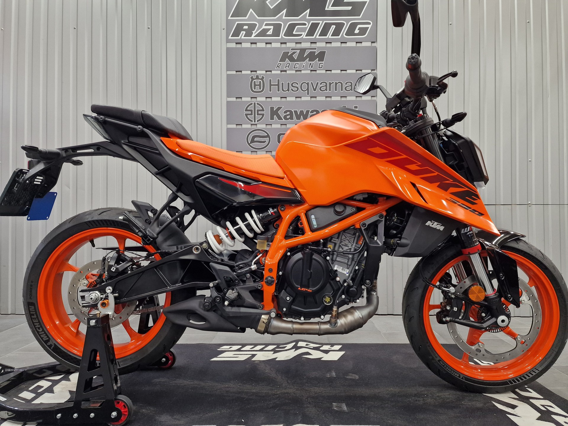 KTM 390 Duke-image-0