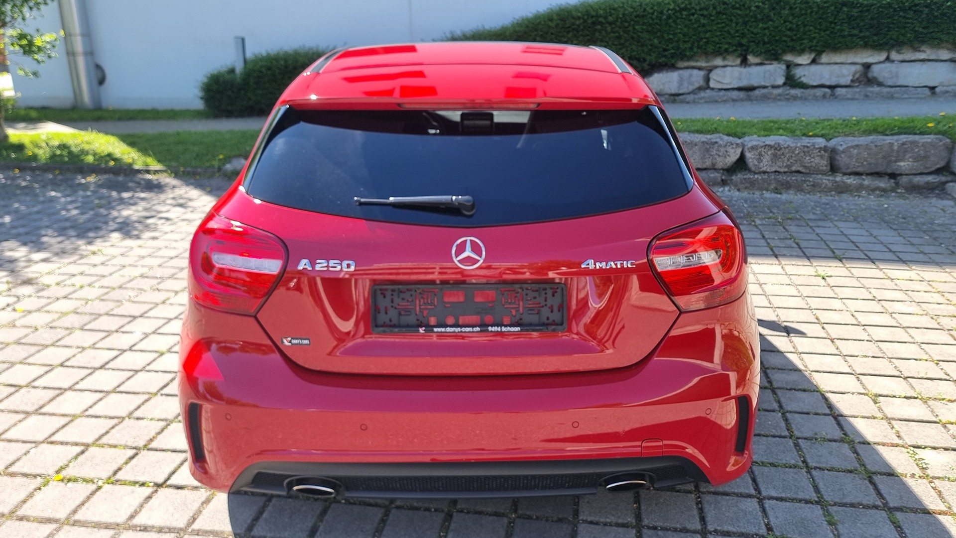 MERCEDES-BENZ A 250 AMG Line 4Matic 7G-DCT-image-2