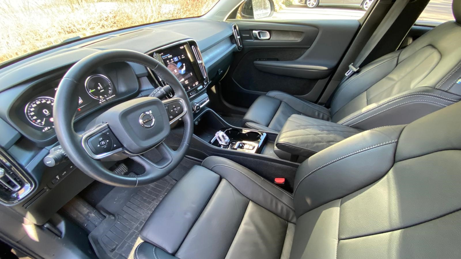 VOLVO XC40 T4 1.5 T4 PiH Ultimate Bright-image-13
