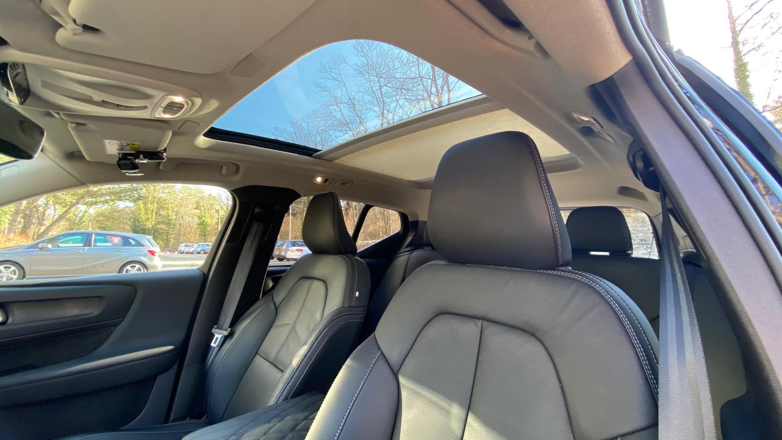 VOLVO XC40 T4 1.5 T4 PiH Ultimate Bright-image-22