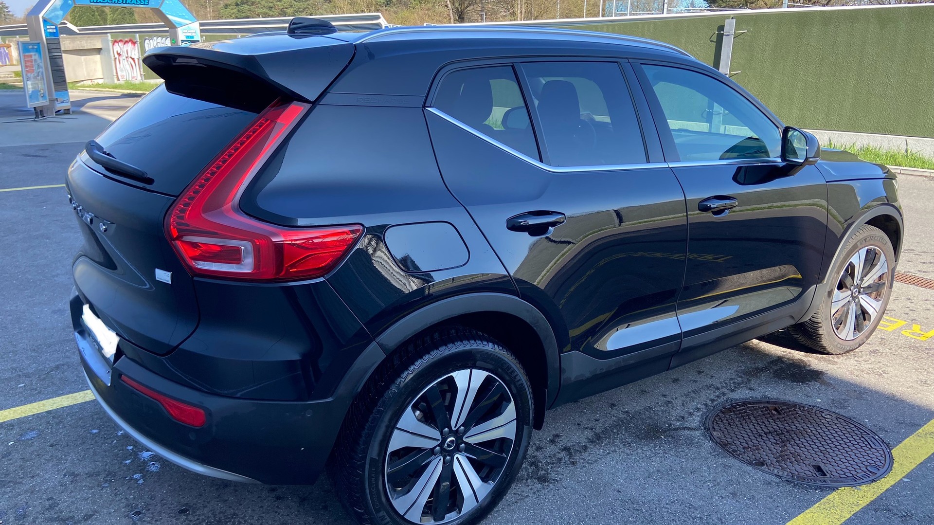 VOLVO XC40 T4 1.5 T4 PiH Ultimate Bright-image-2