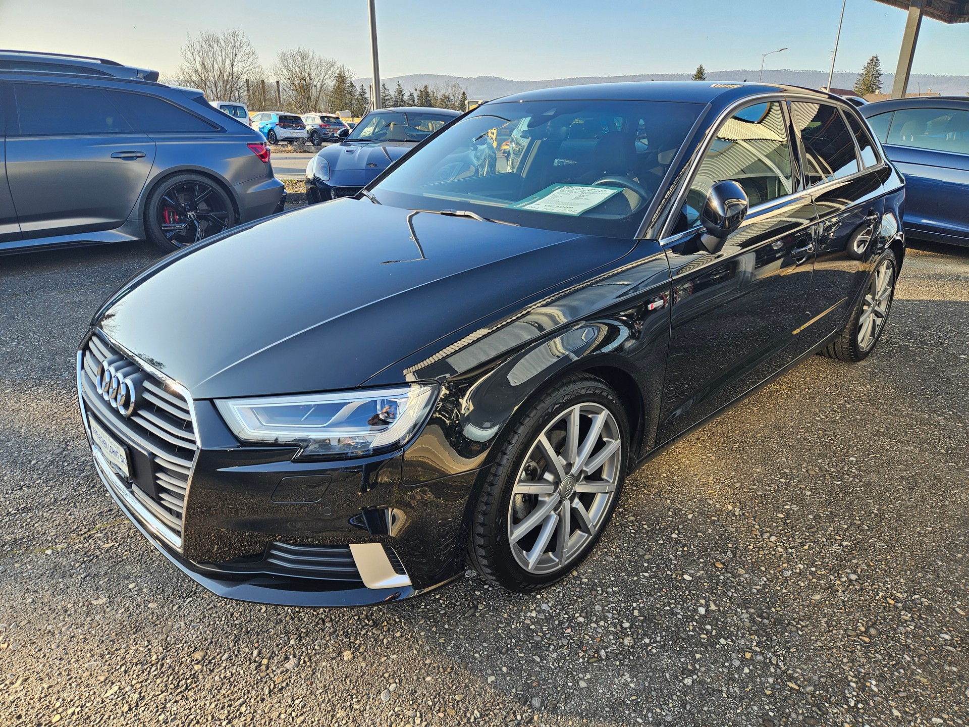 AUDI A3 Sportback 1.5 TFSI S-tronic Sport S-Line-showroom-element-2