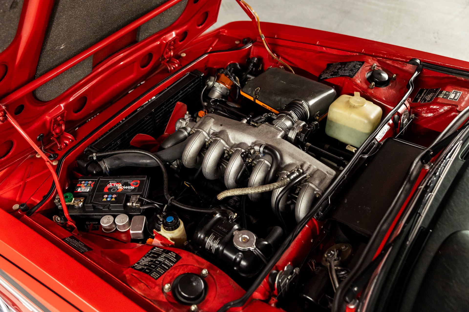 BMW CSI Veteranfahrzeug-image-15