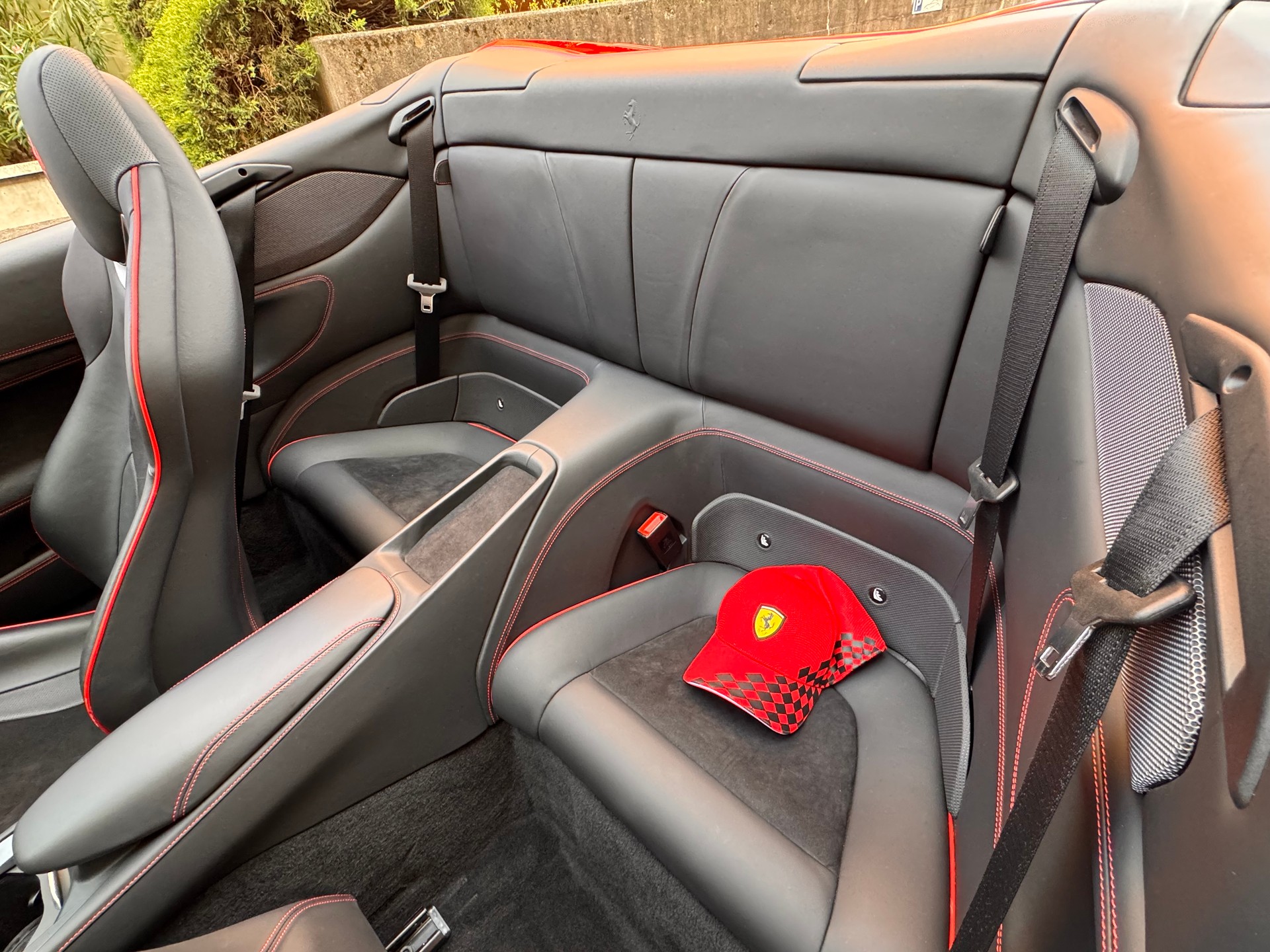 FERRARI Portofino 3.9 V8 T-image-9