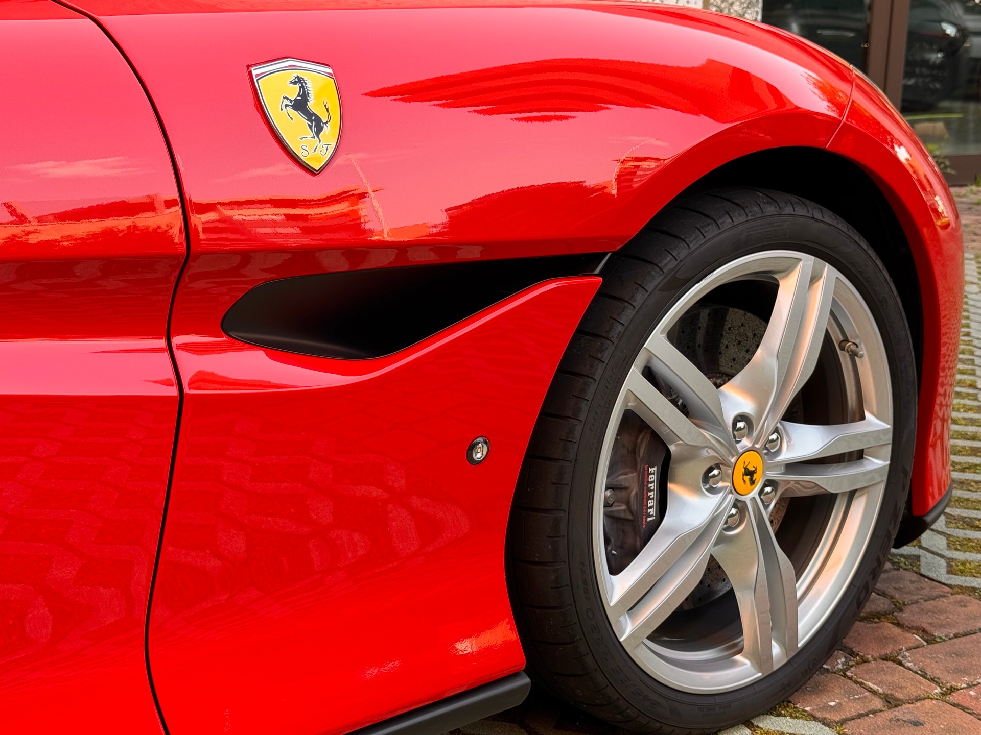 FERRARI Portofino 3.9 V8 T-image-6