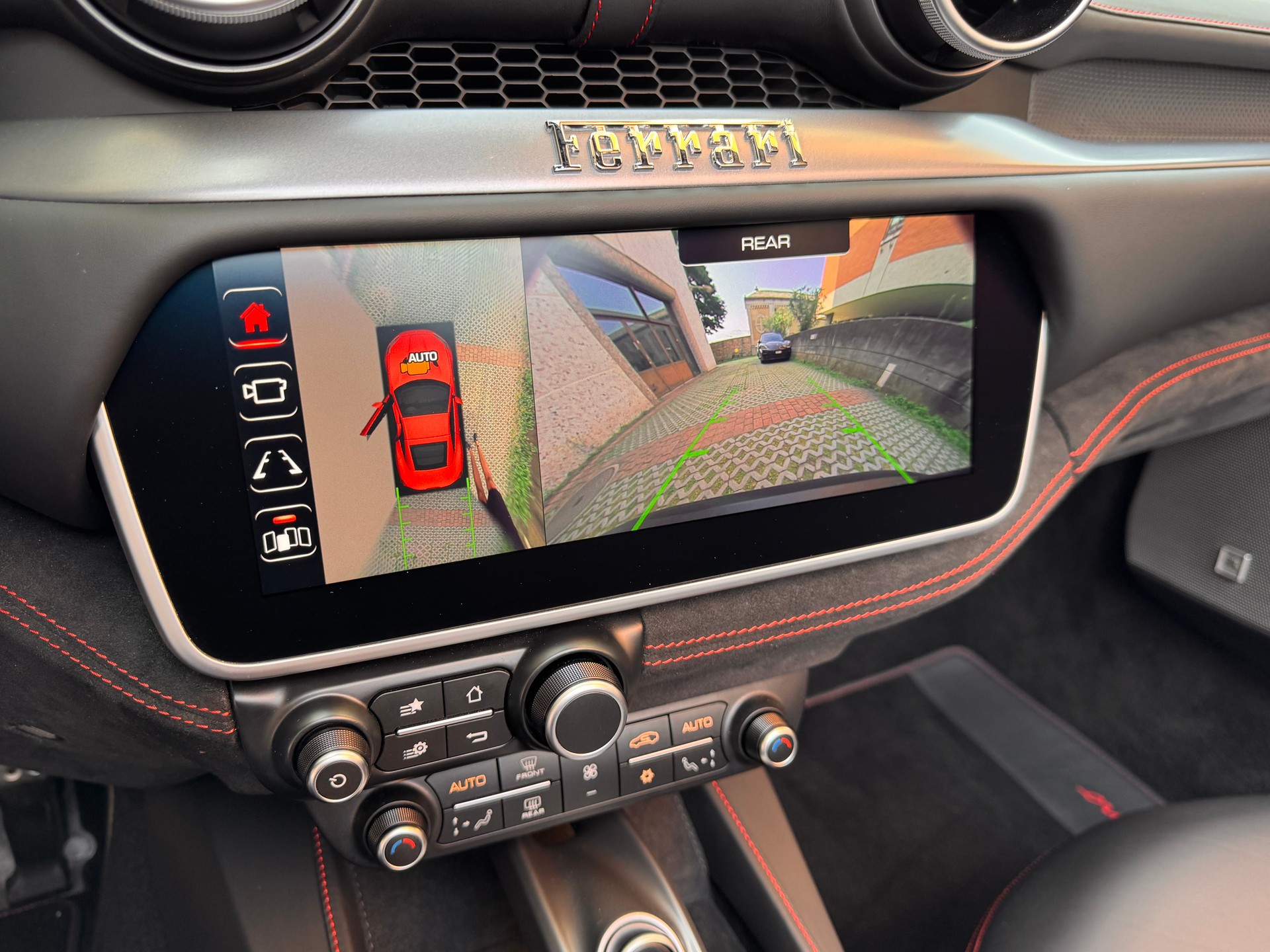 FERRARI Portofino 3.9 V8 T-image-11