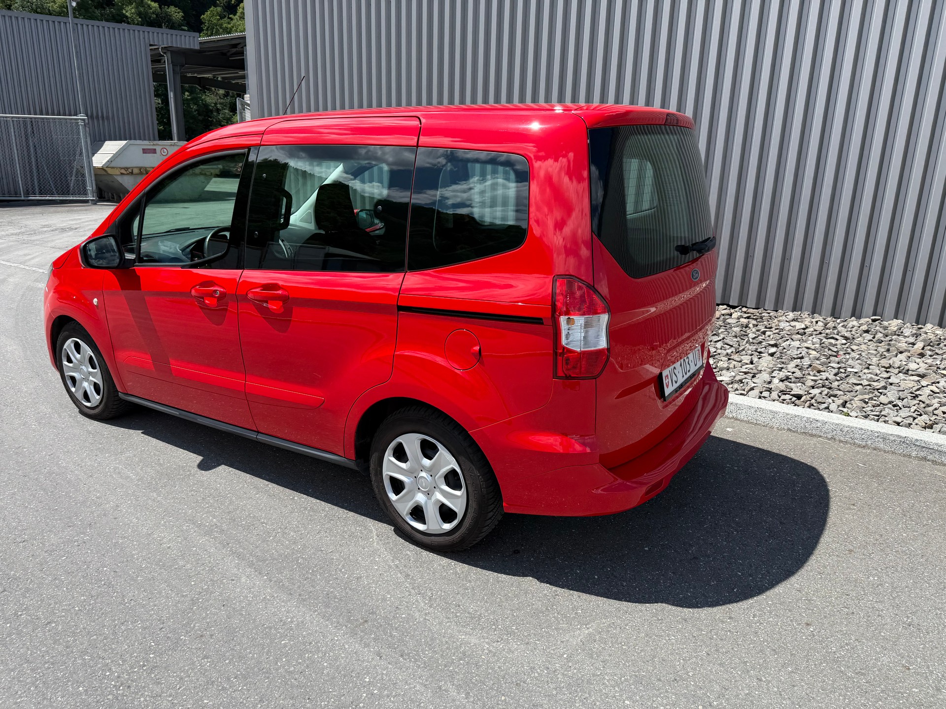 FORD Tourneo Courier 1.0 SCTi Trend AVEC TACHYMÈTRE PROFESSIONNEL-image-4