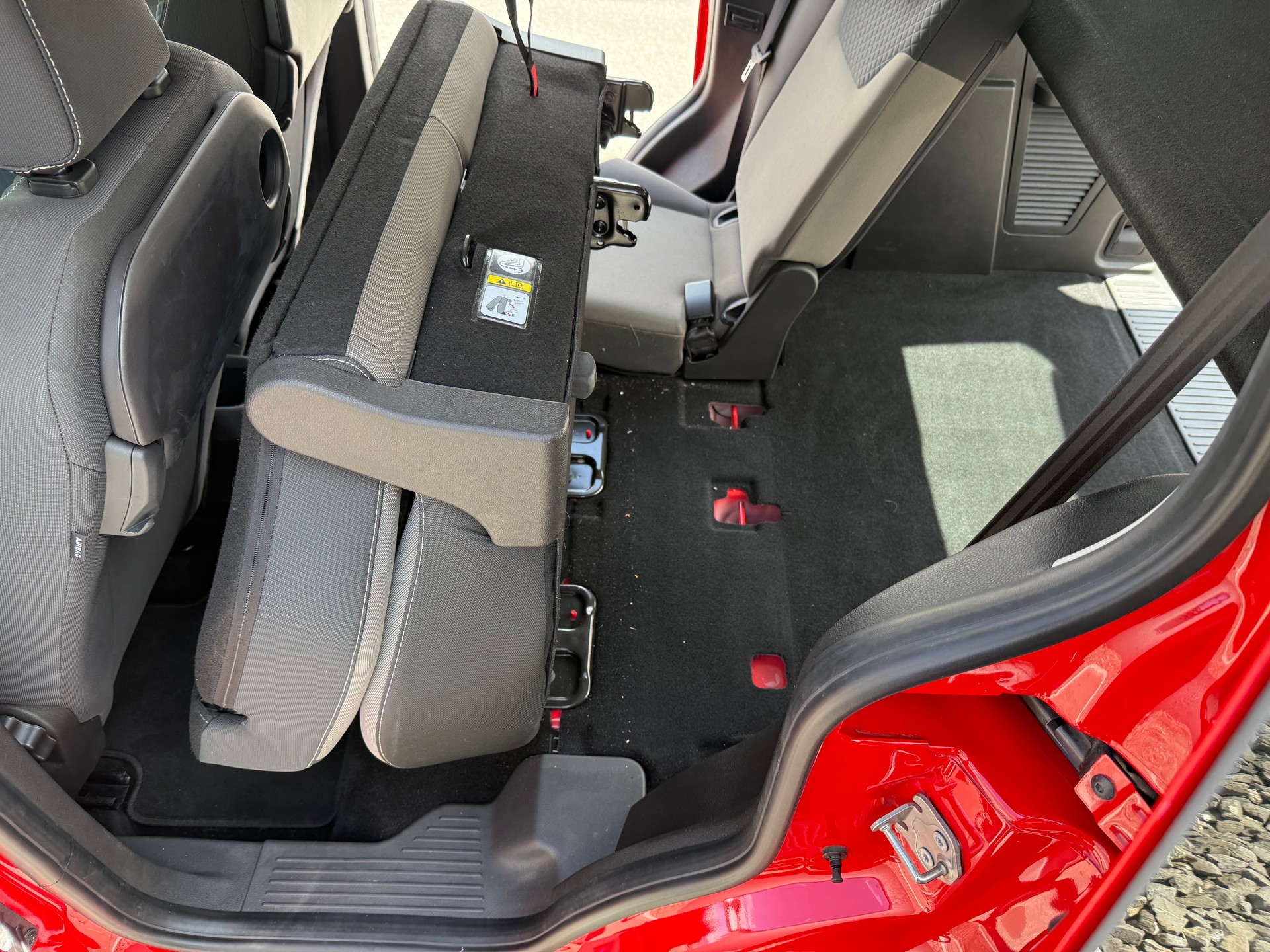 FORD Tourneo Courier 1.0 SCTi Trend AVEC TACHYMÈTRE PROFESSIONNEL-image-17
