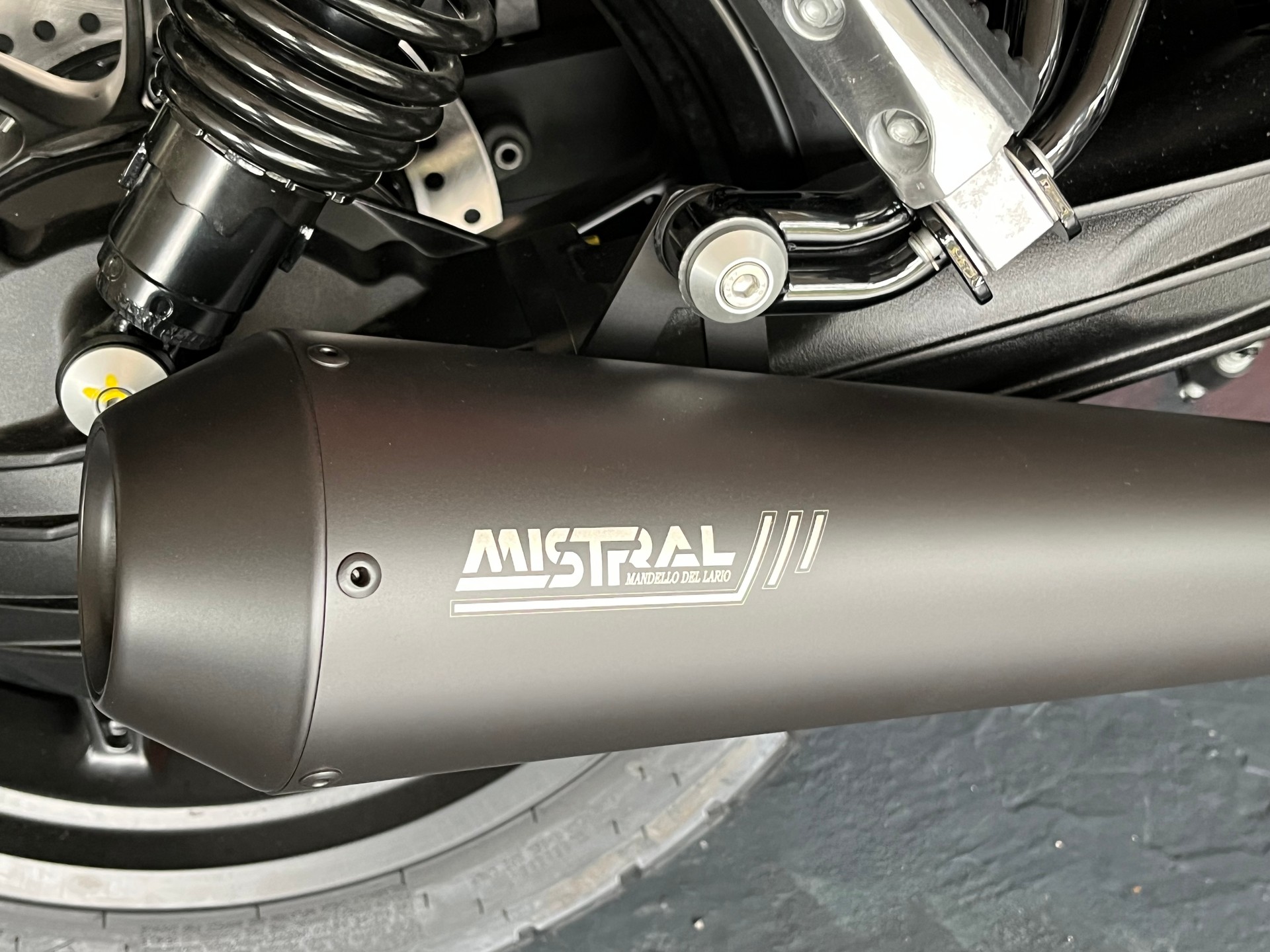 MOTO GUZZI V7 IV 850 Steel level-image-10