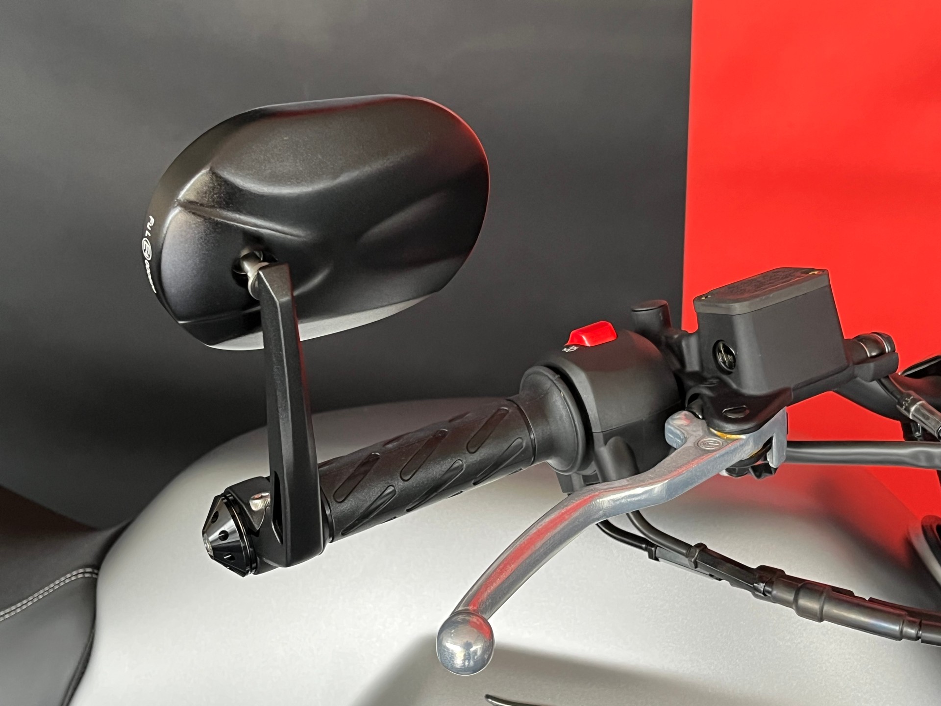 MOTO GUZZI V7 IV 850 Steel level-image-11