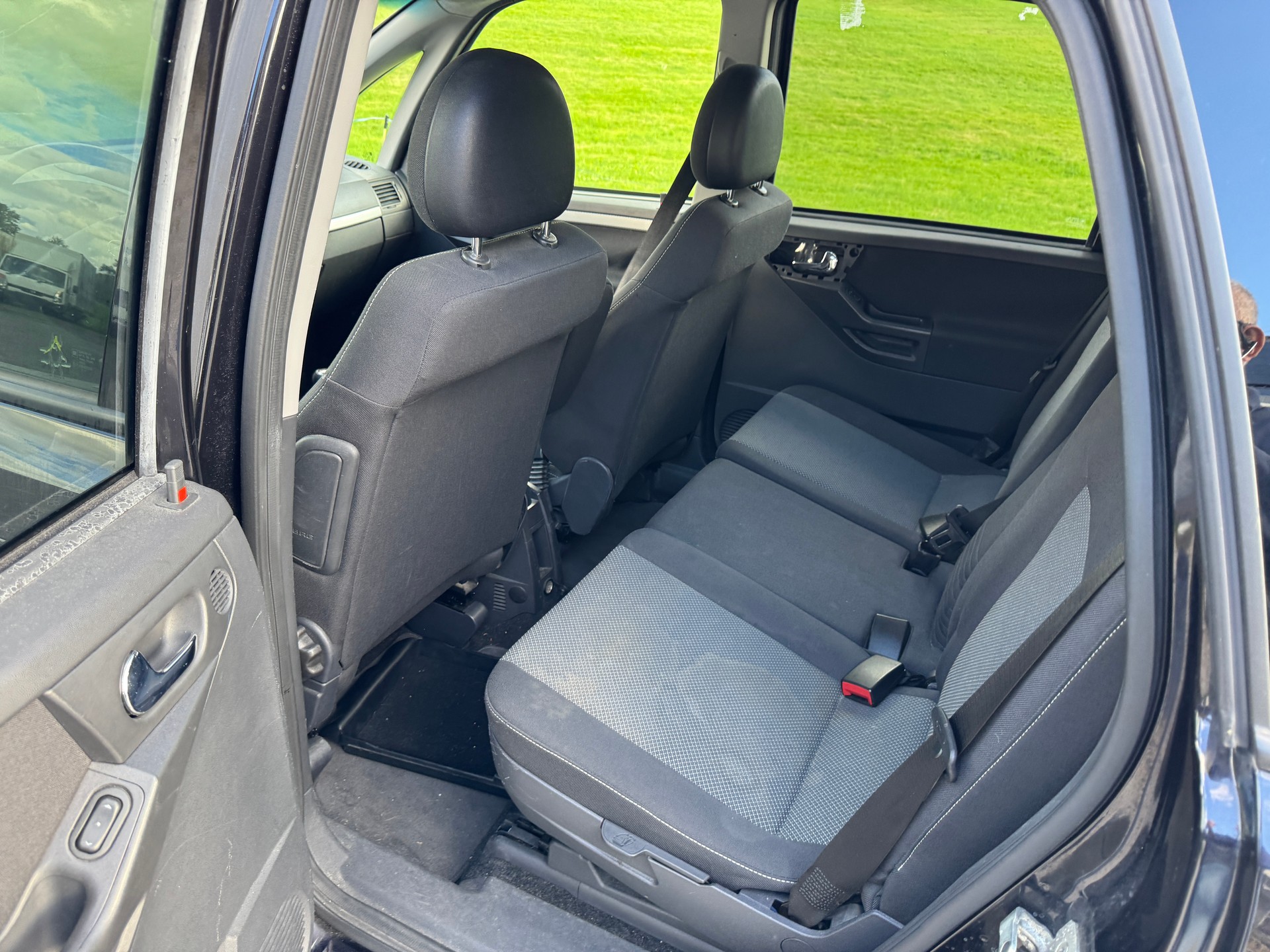OPEL Meriva 1.8i 16V Cosmo-image-10