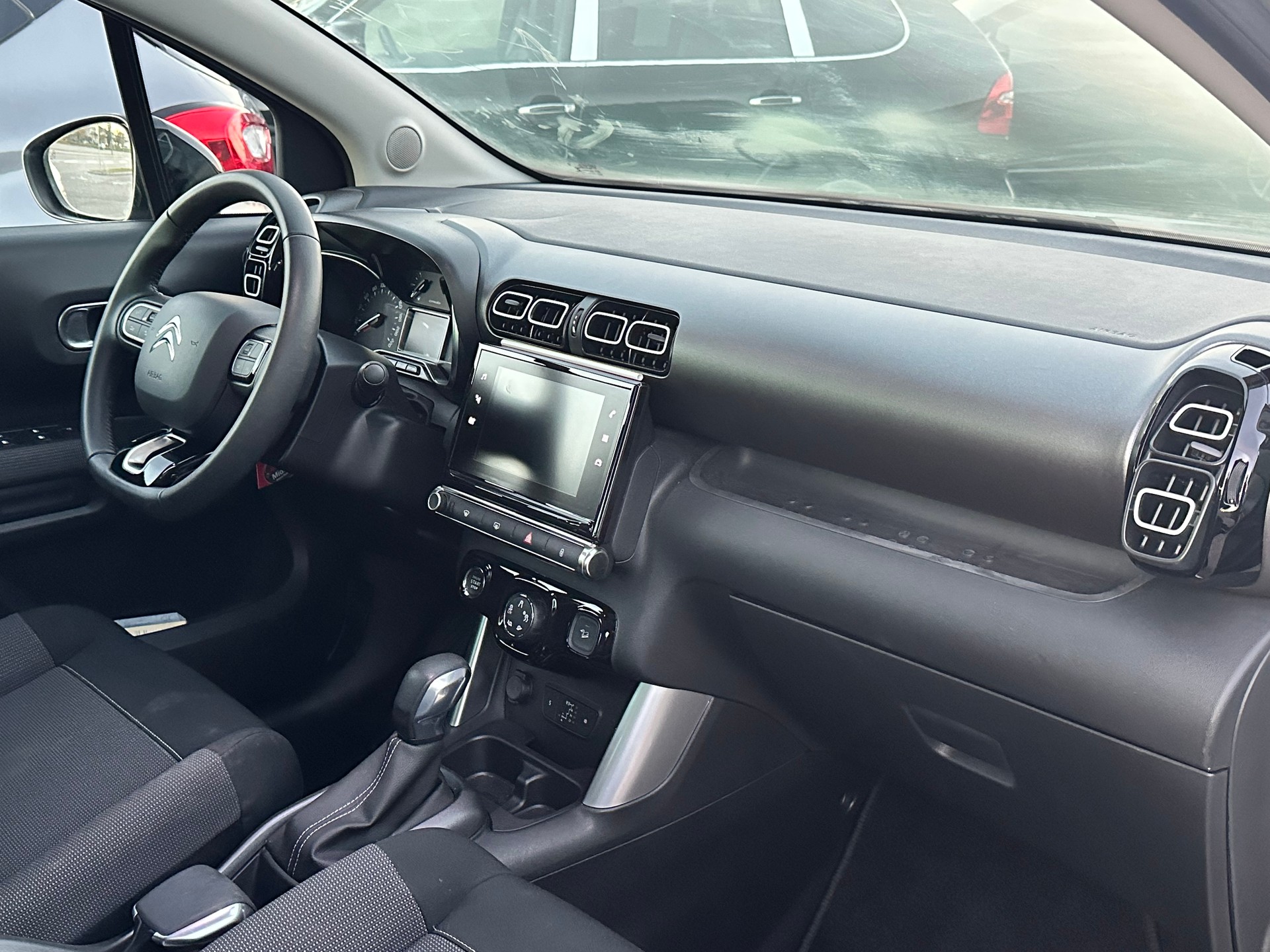 CITROEN C3 Aircross 1.2i PureTech Shine EAT-image-10