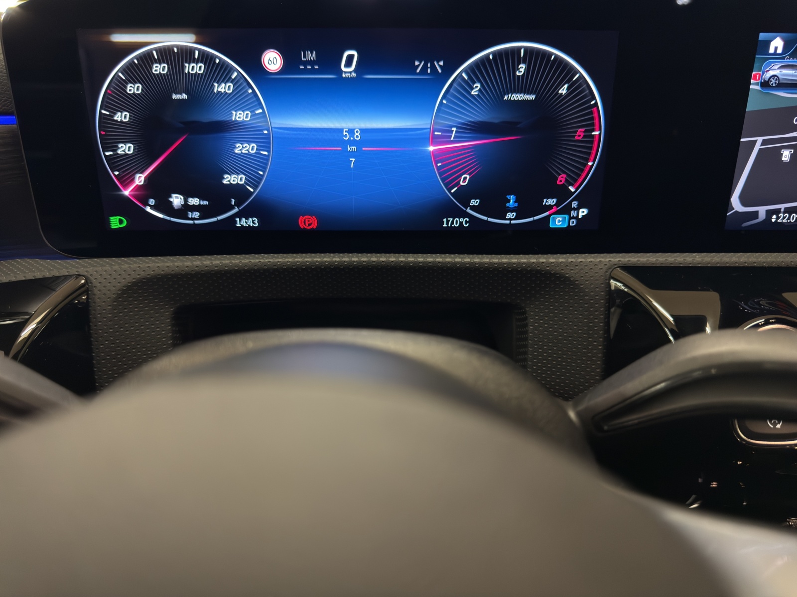 MERCEDES-BENZ A 220 d Berline Compacte-image-7