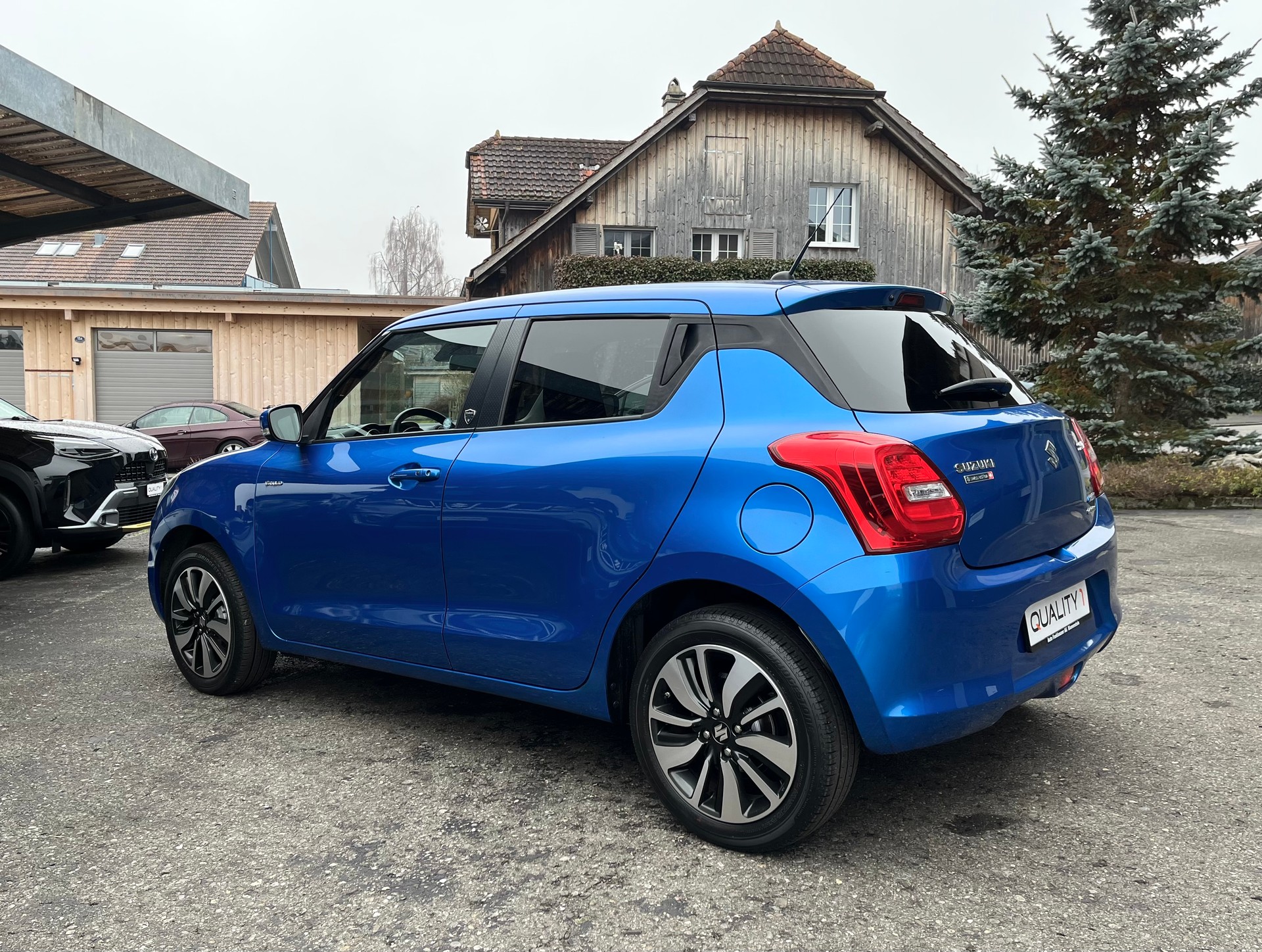 SUZUKI Swift 1.2i 16V SHVS TradizioTop Hybrid Allgrip 4x4-image-4