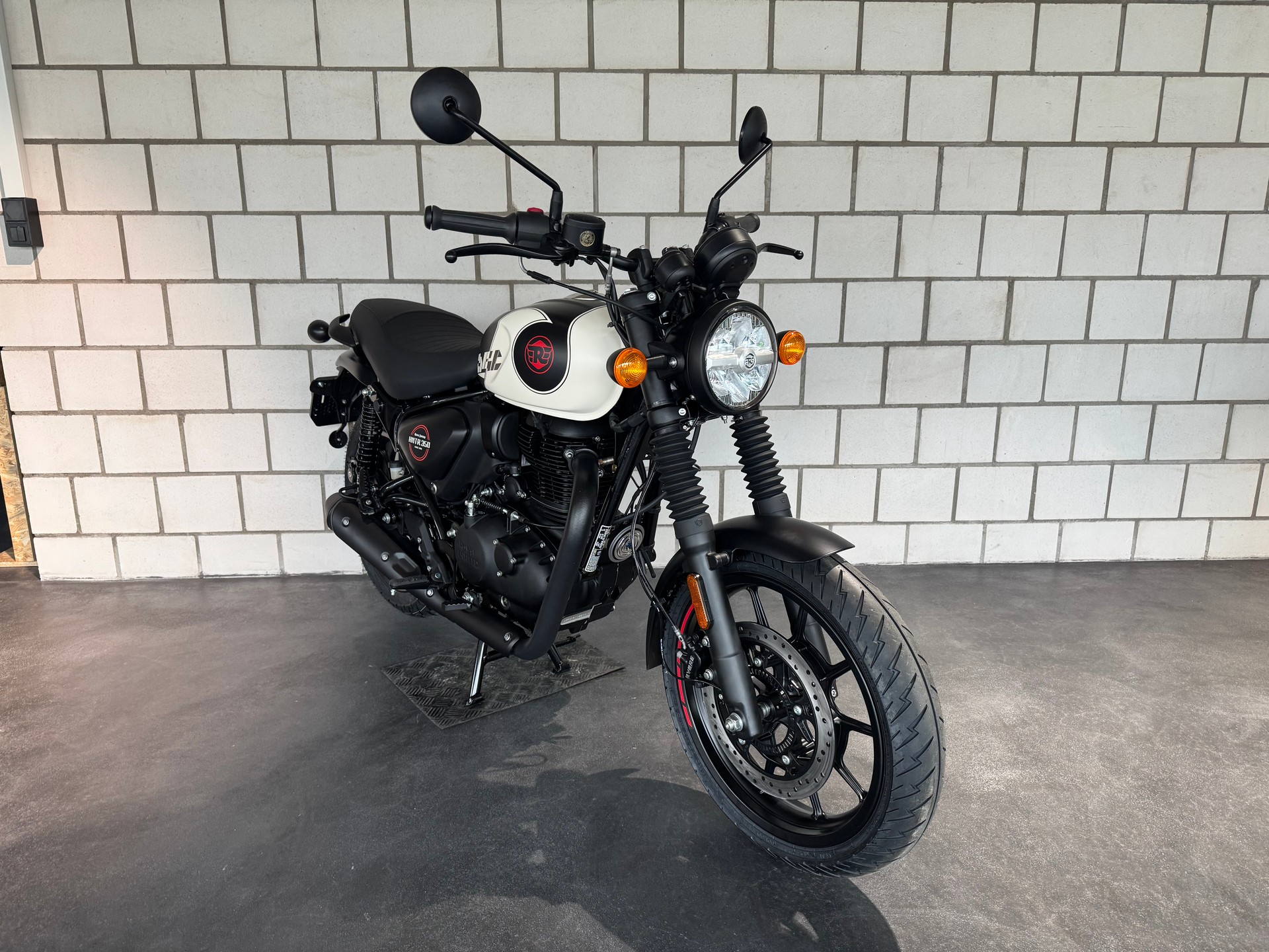 ROYAL ENFIELD HNTR 350-image-1