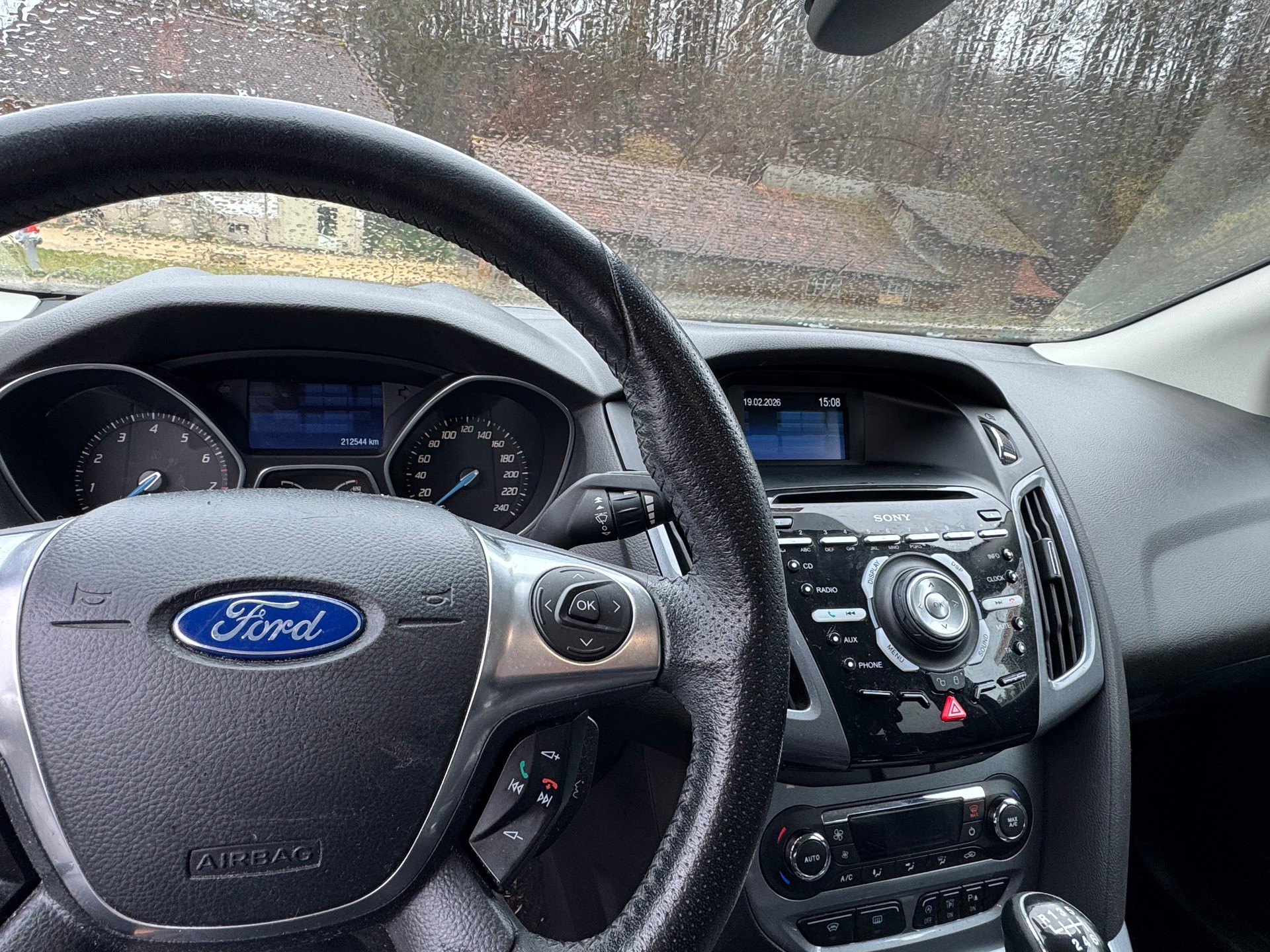 FORD Focus 1.6 SCTi Trend-image-8
