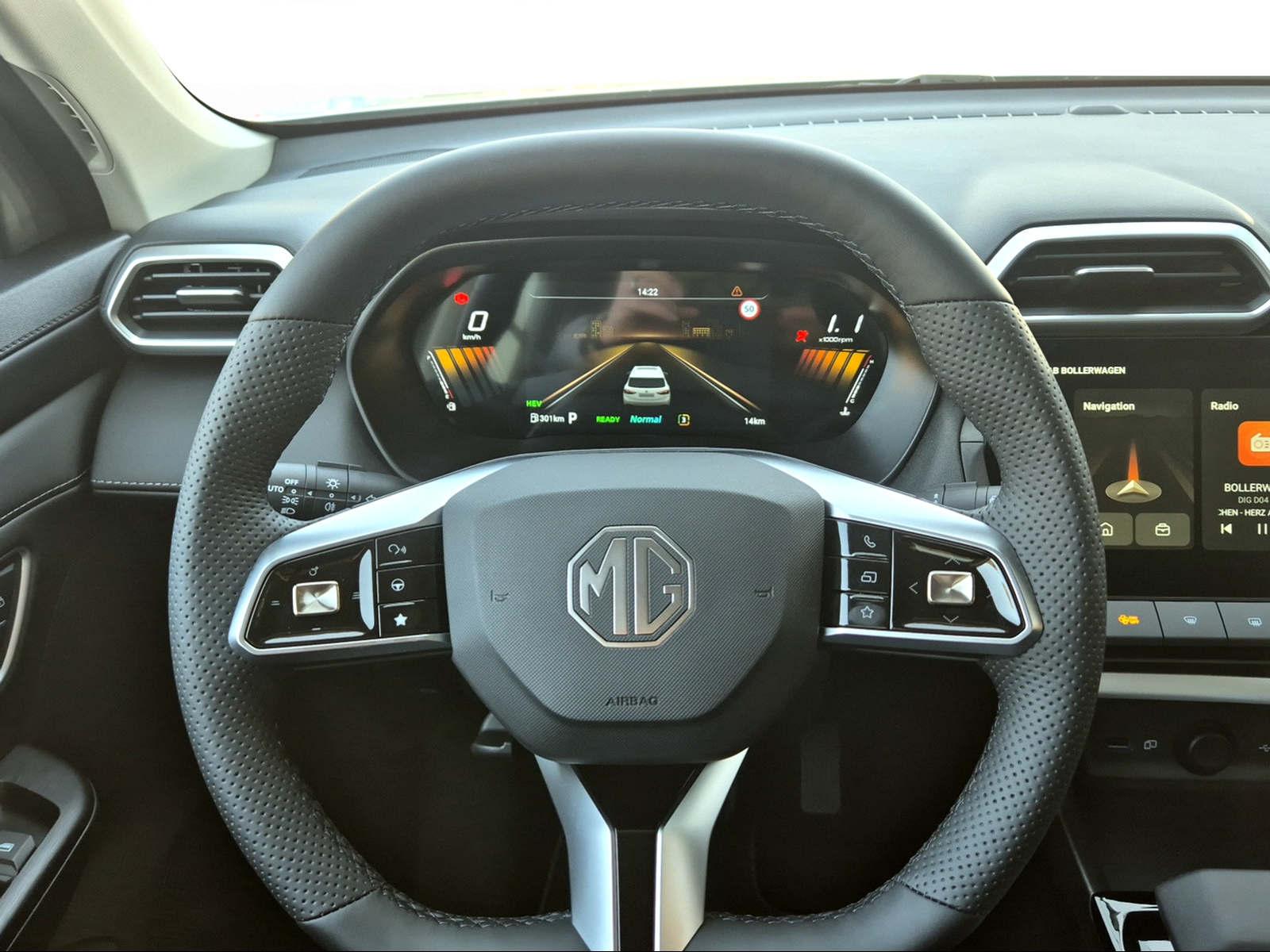 MG ZS 1.5 Hybrid+ Luxury-image-10