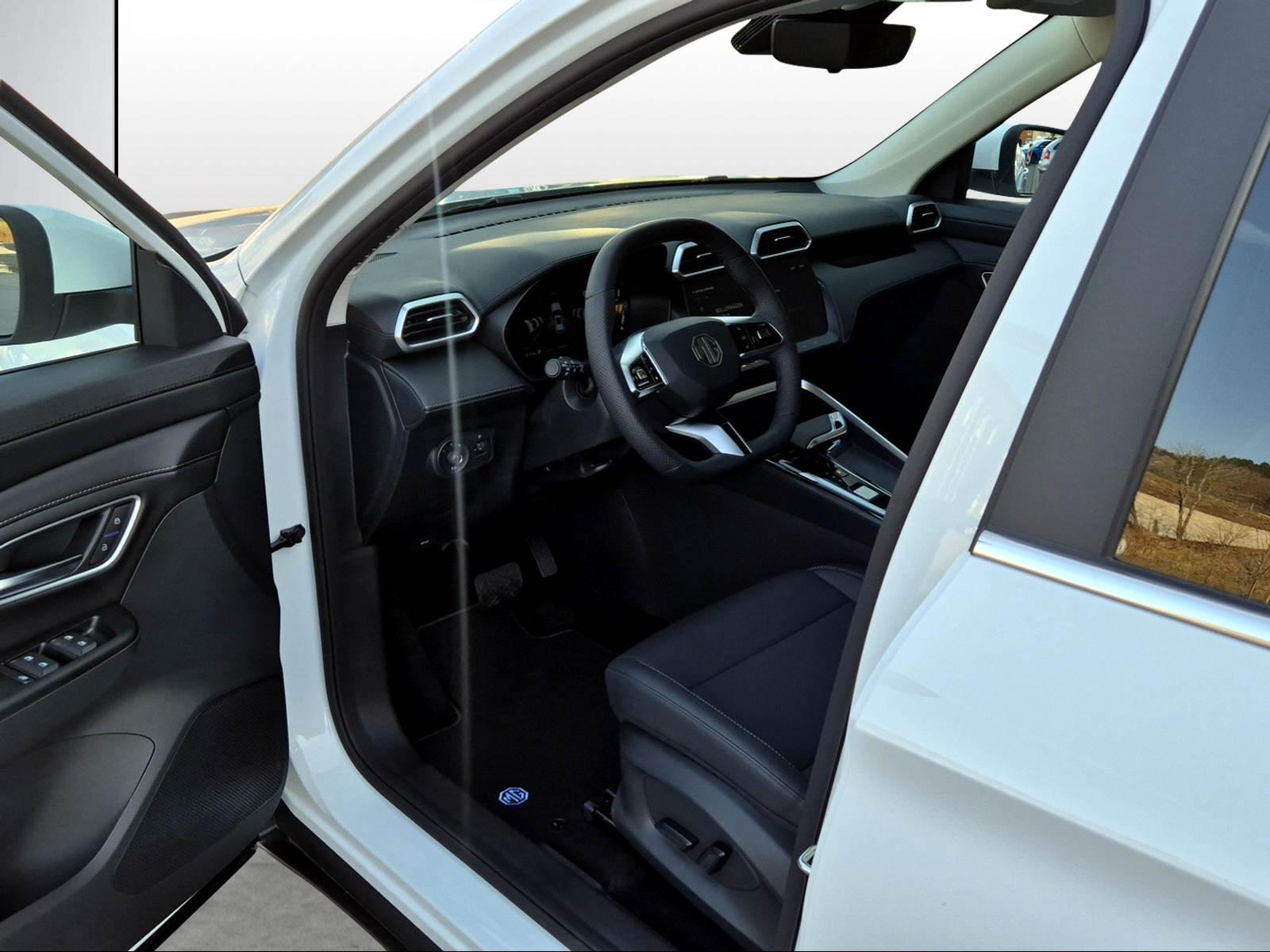 MG ZS 1.5 Hybrid+ Luxury-image-6