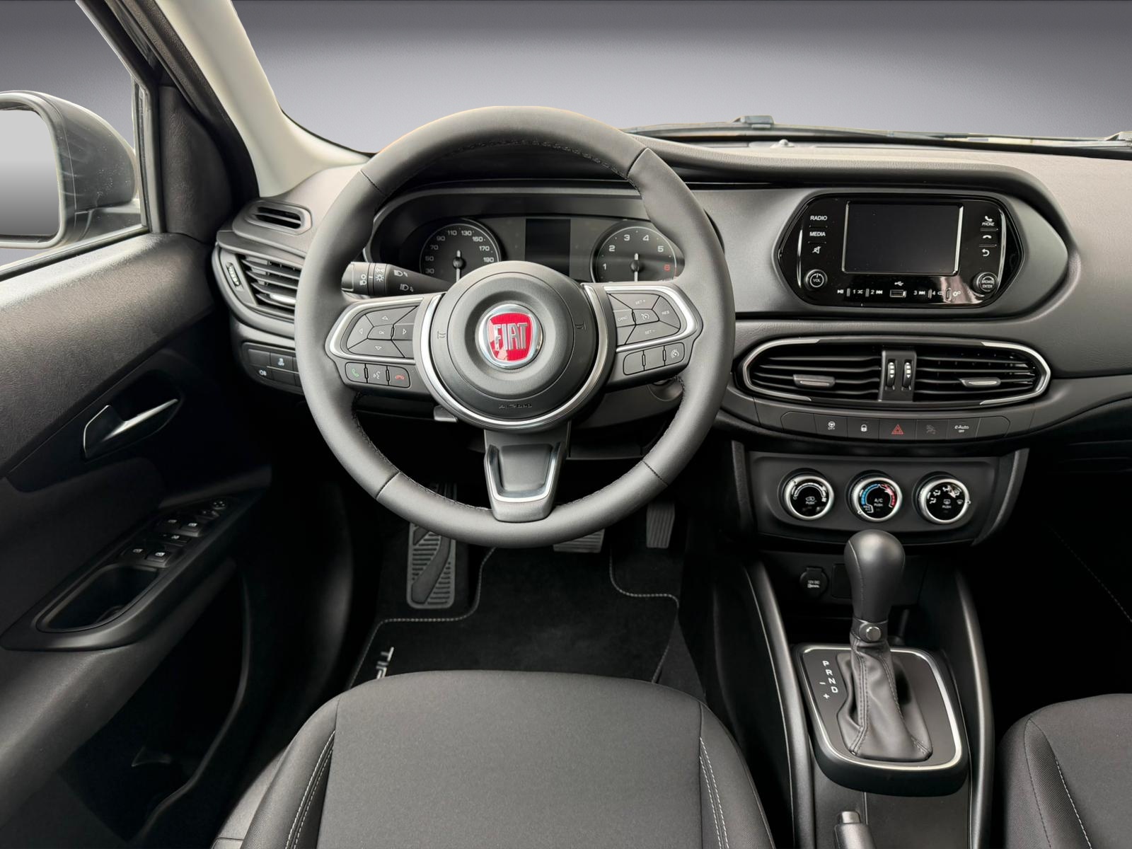 FIAT Tipo Hybrid 1.5 Cult-image-6
