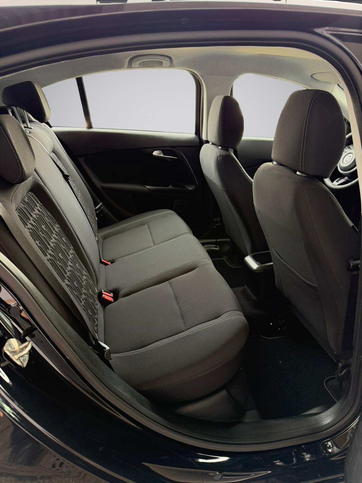 FIAT Tipo Hybrid 1.5 Cult-image-9