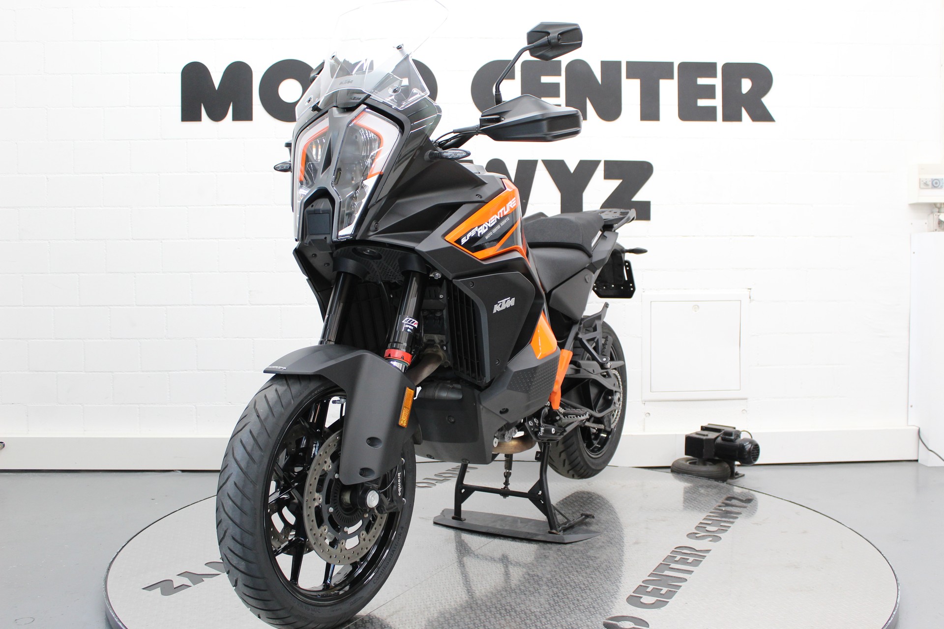 KTM 1290 Super Adventure S-image-2