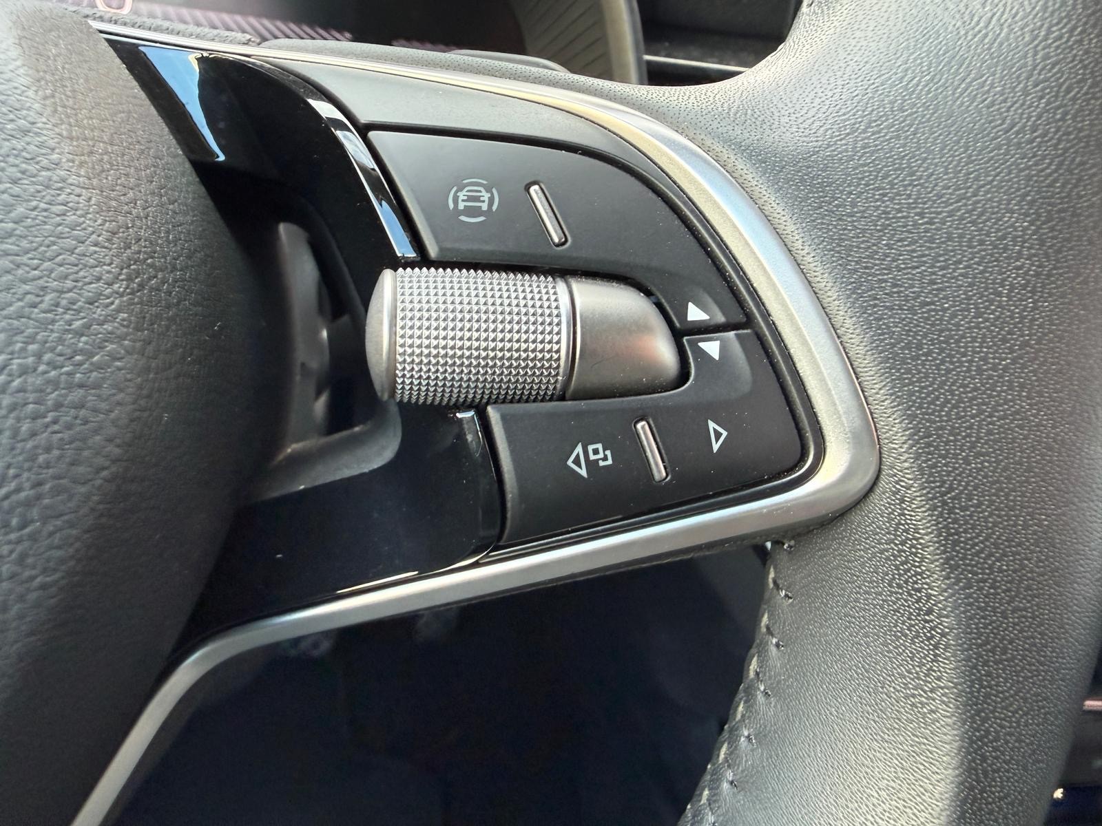 SKODA Kamiq 1.0 TSI Selection DSG 116PS-image-17