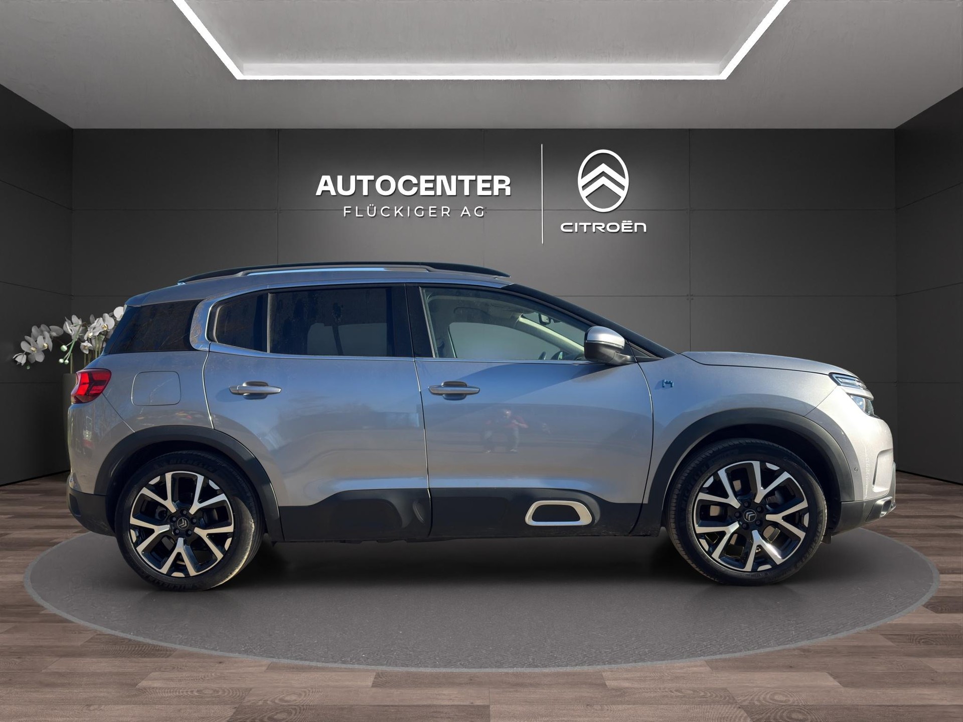 CITROEN C5 Aircross 1.6 Plug-in Hybrid Shine-image-3