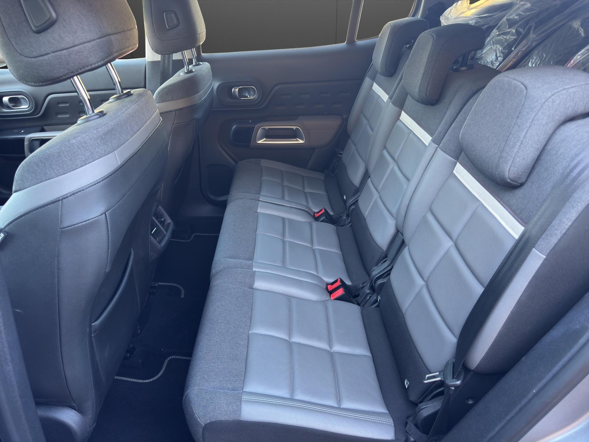 CITROEN C5 Aircross 1.6 Plug-in Hybrid Shine-image-15