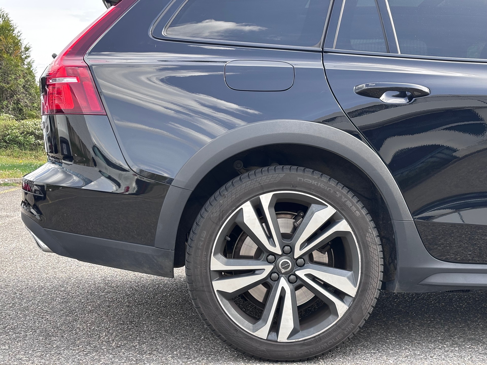 VOLVO V60 Cross Country B5 Benzin Mild Hybrid AWD Geartronic-image-11