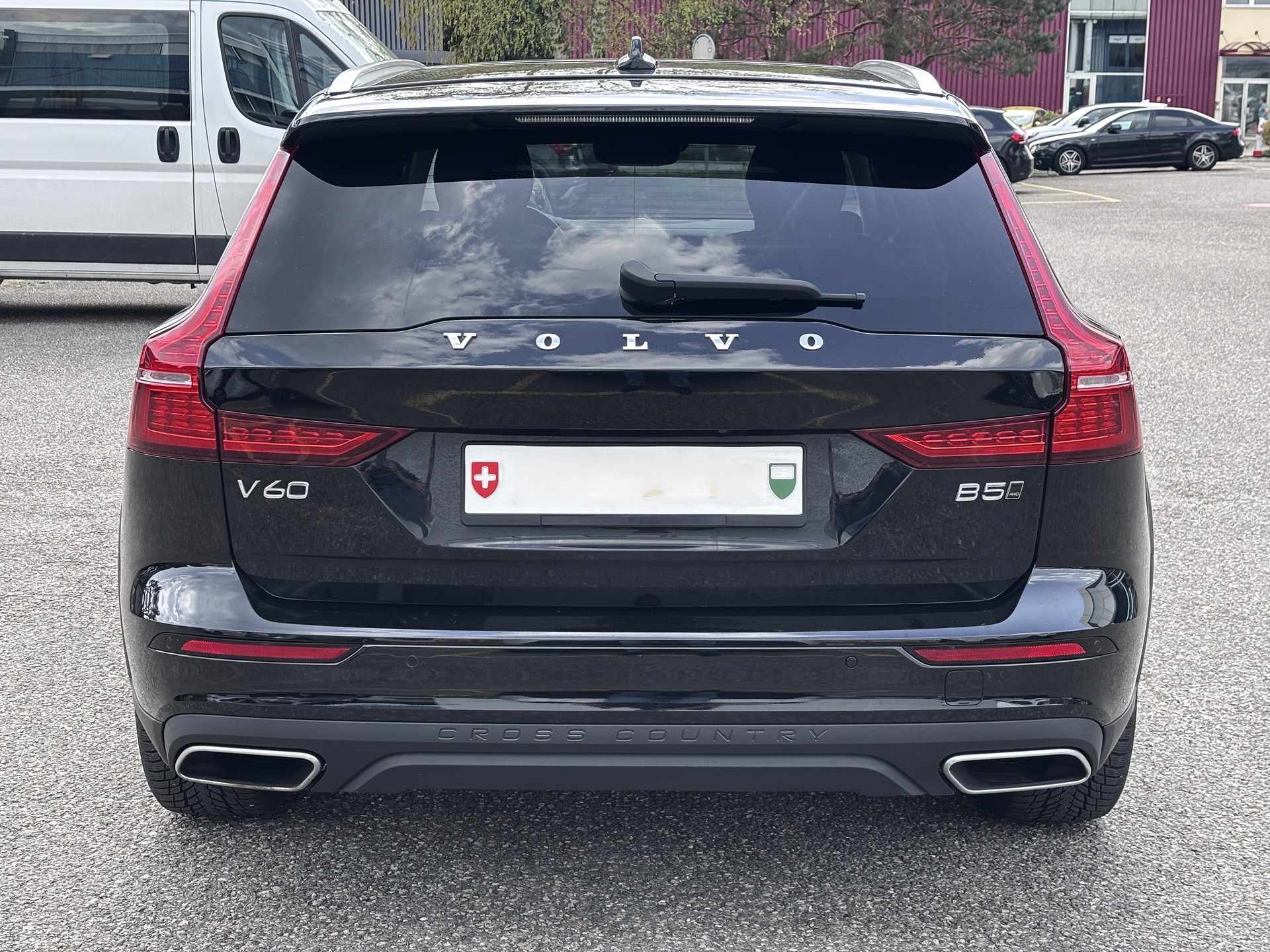 VOLVO V60 Cross Country B5 Benzin Mild Hybrid AWD Geartronic-image-7
