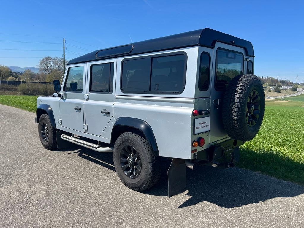LAND ROVER Defender 110 2.2 TD4 SW SE-showroom-element-2