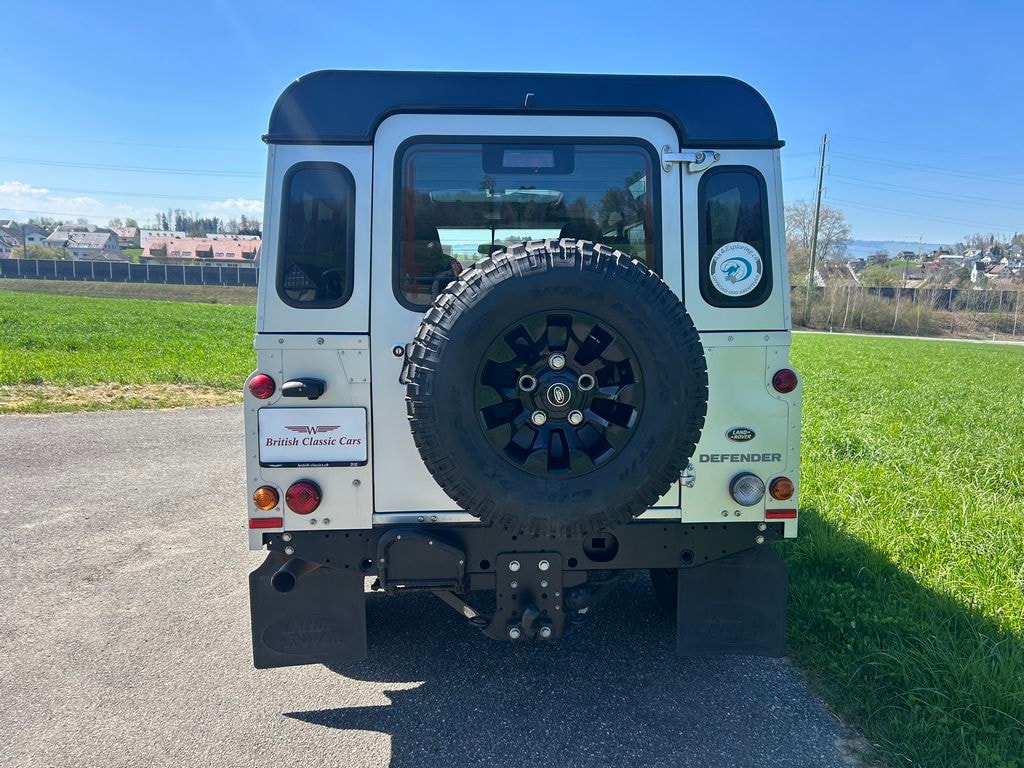 LAND ROVER Defender 110 2.2 TD4 SW SE-showroom-element-3