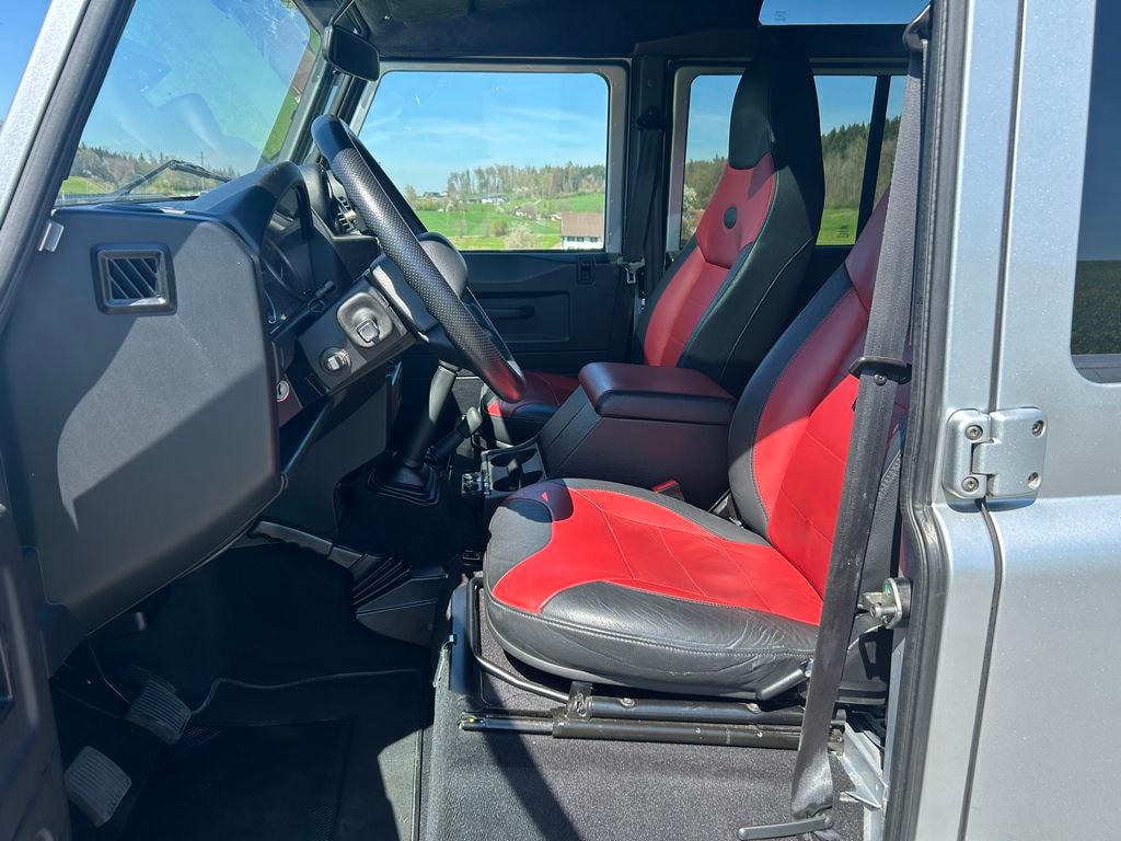 LAND ROVER Defender 110 2.2 TD4 SW SE-image-6