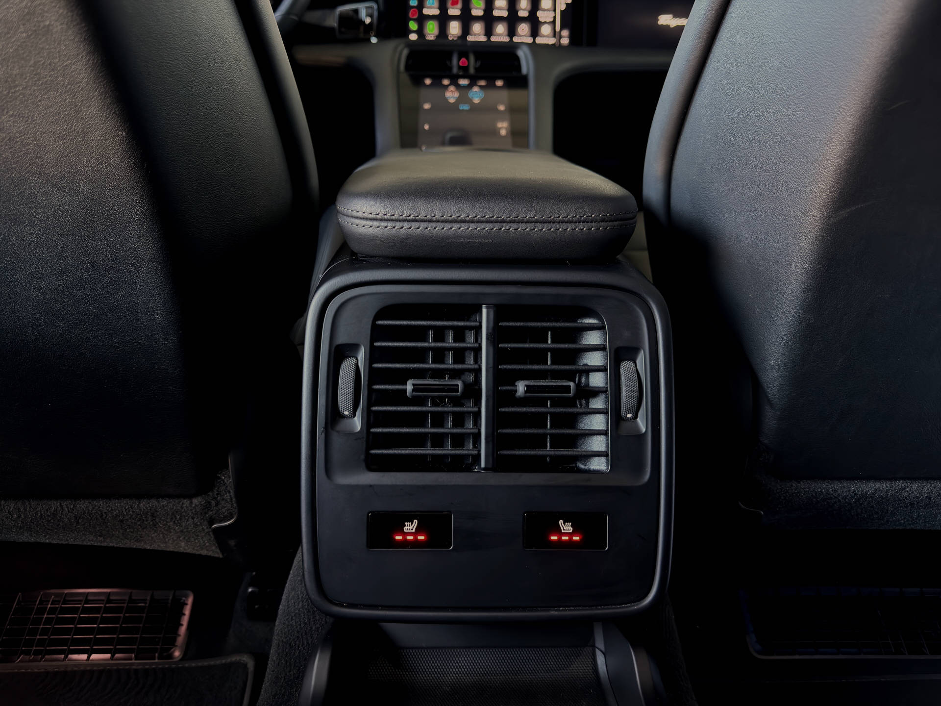 PORSCHE Taycan Cross Turismo Turbo-image-12