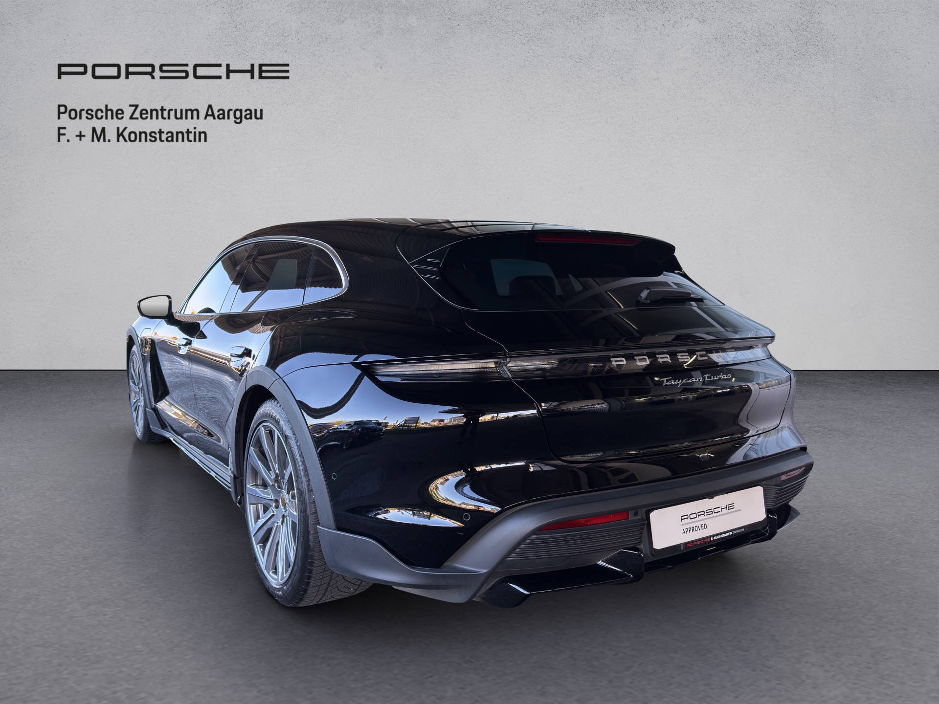 PORSCHE Taycan Cross Turismo Turbo-image-3