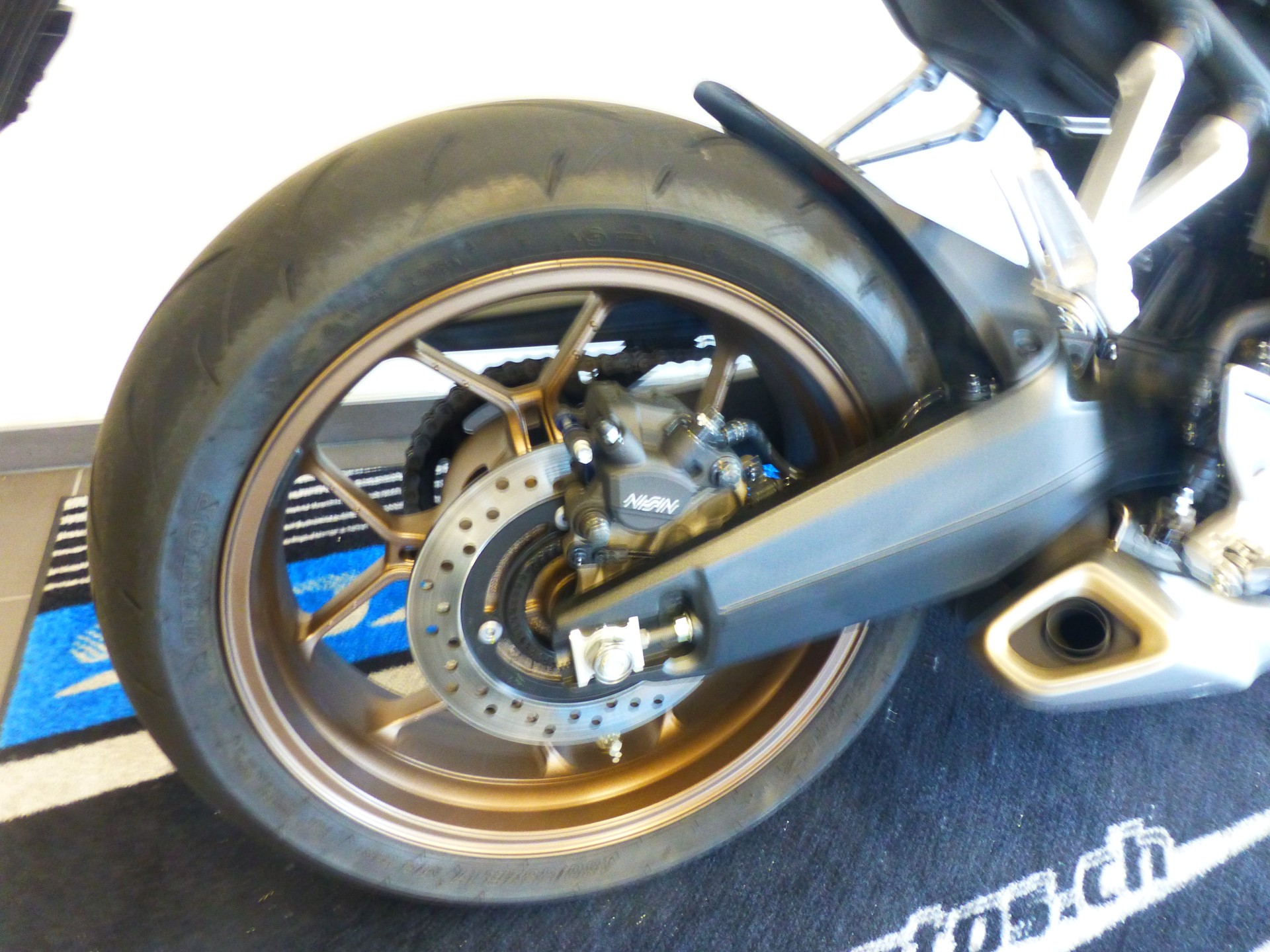 HONDA CB 650 R E-Clutch-image-8